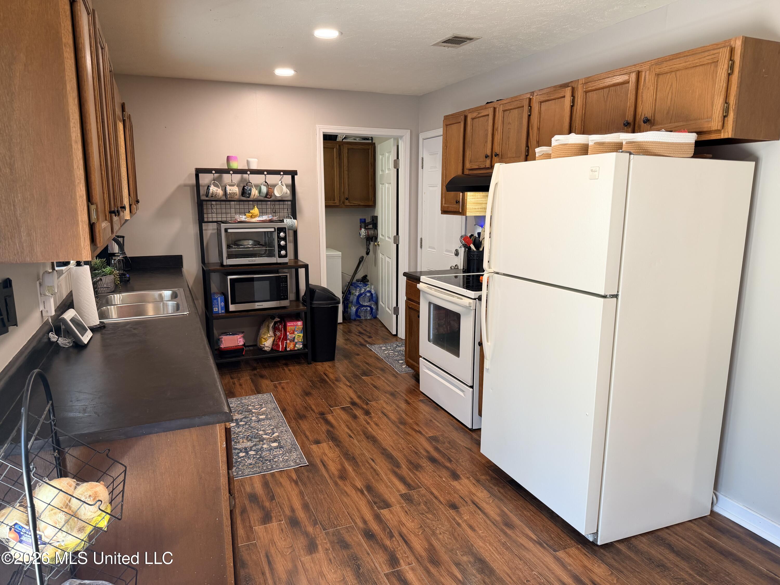 718 Clearmont Drive Property Photo 6
