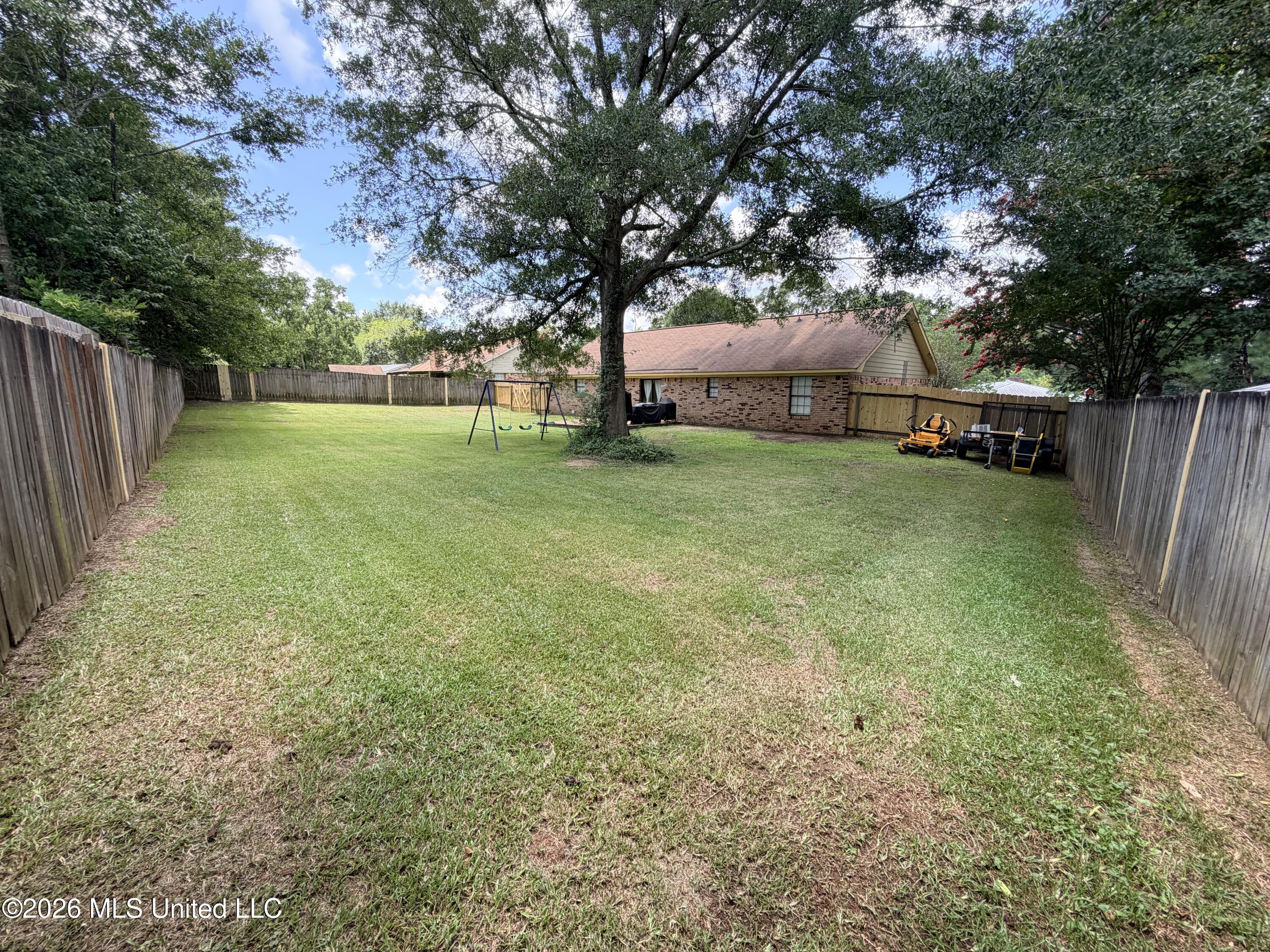 718 Clearmont Drive Property Photo 17