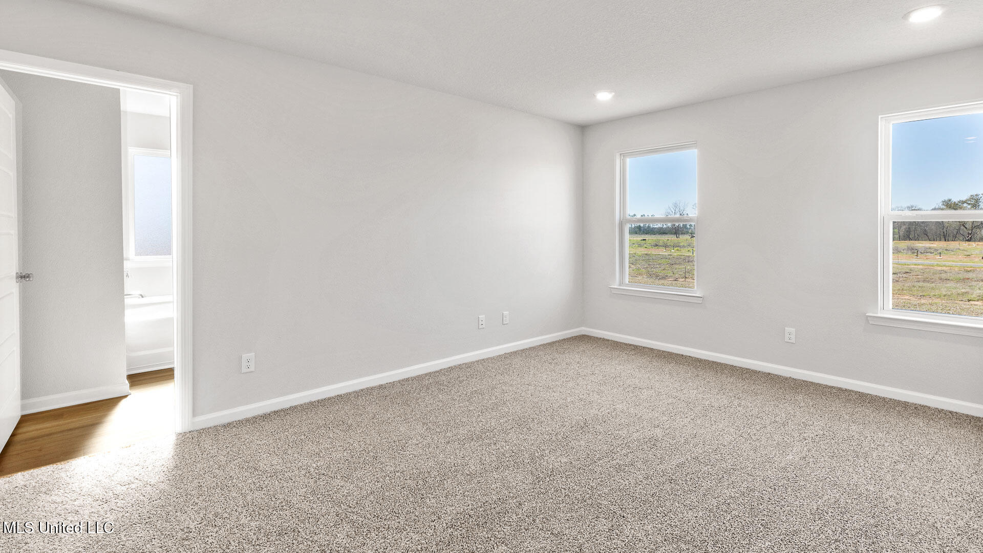 127 Strawberry Drive Property Photo 11