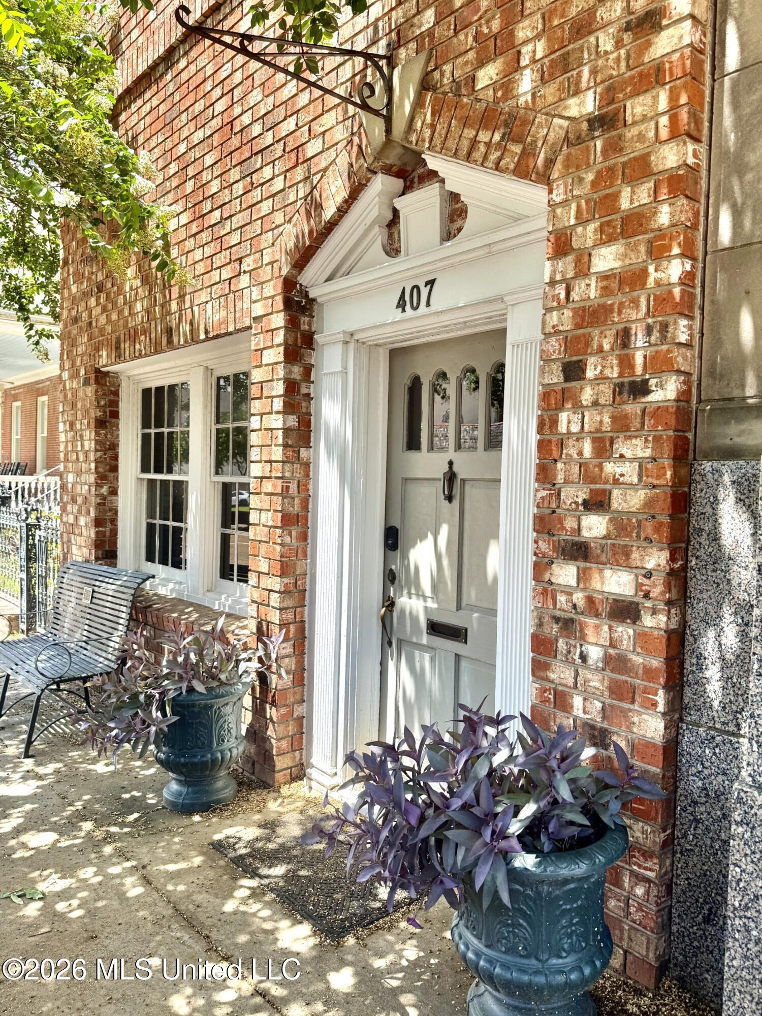 407 Franklin Street Property Photo 1