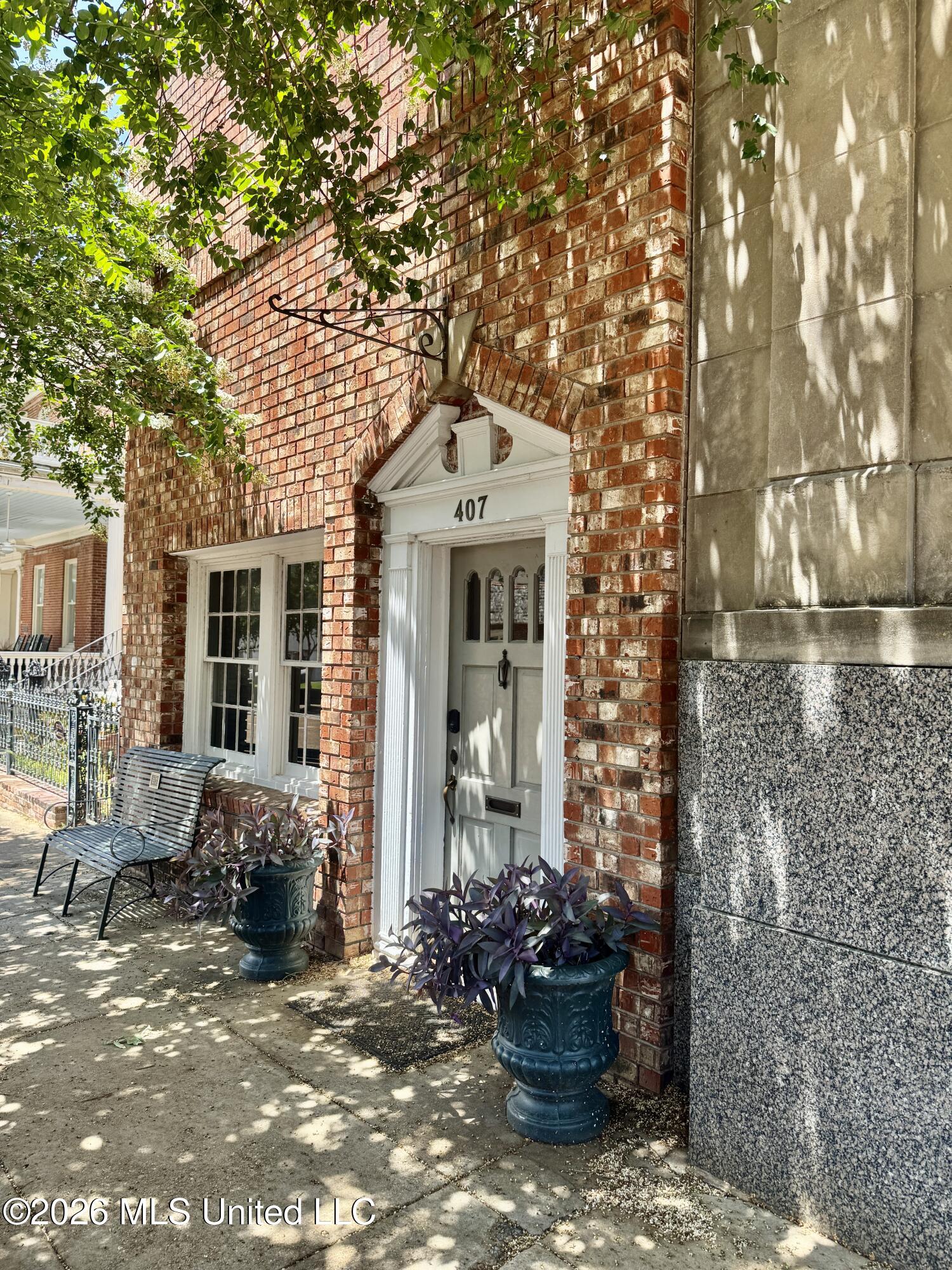 407 Franklin Street Property Photo 3