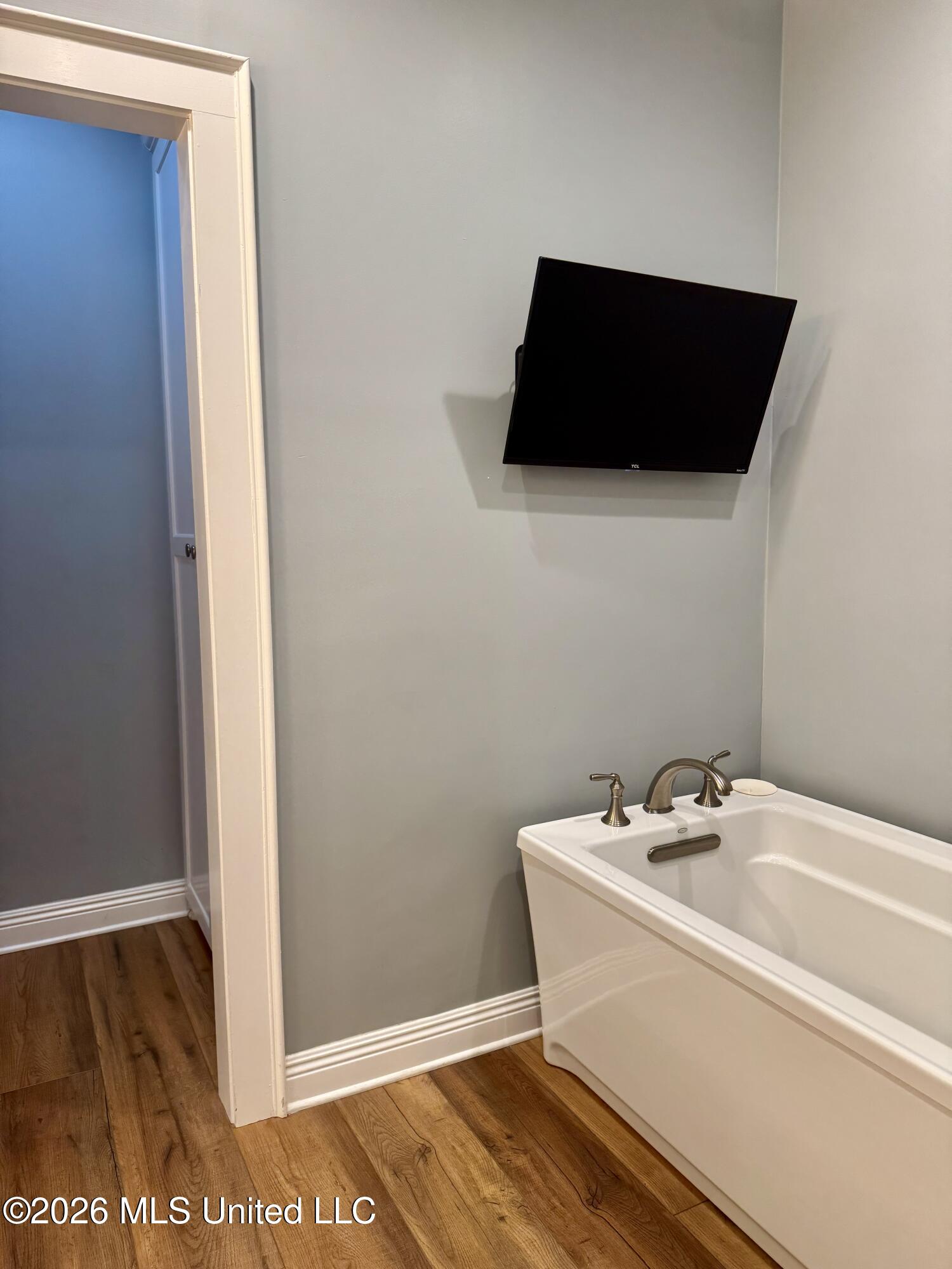 407 Franklin Street Property Photo 45