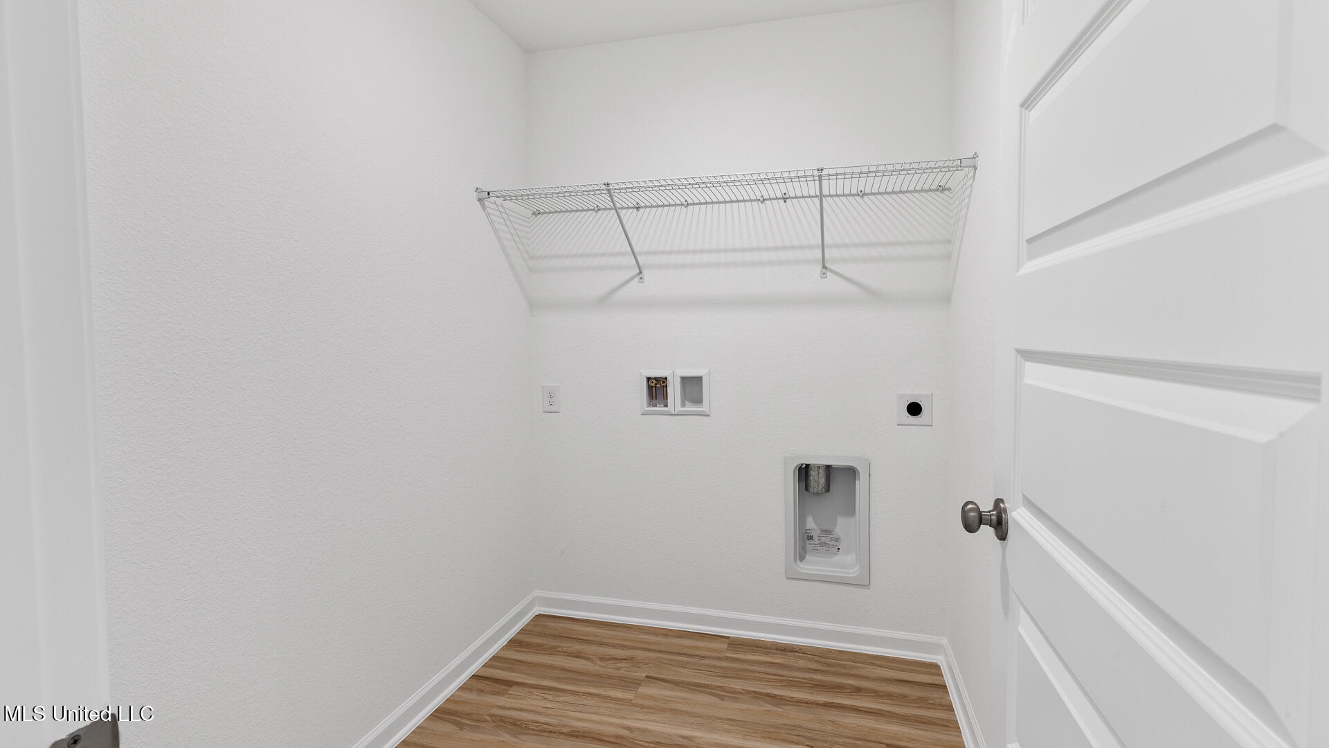123 Strawberry Drive Property Photo 13