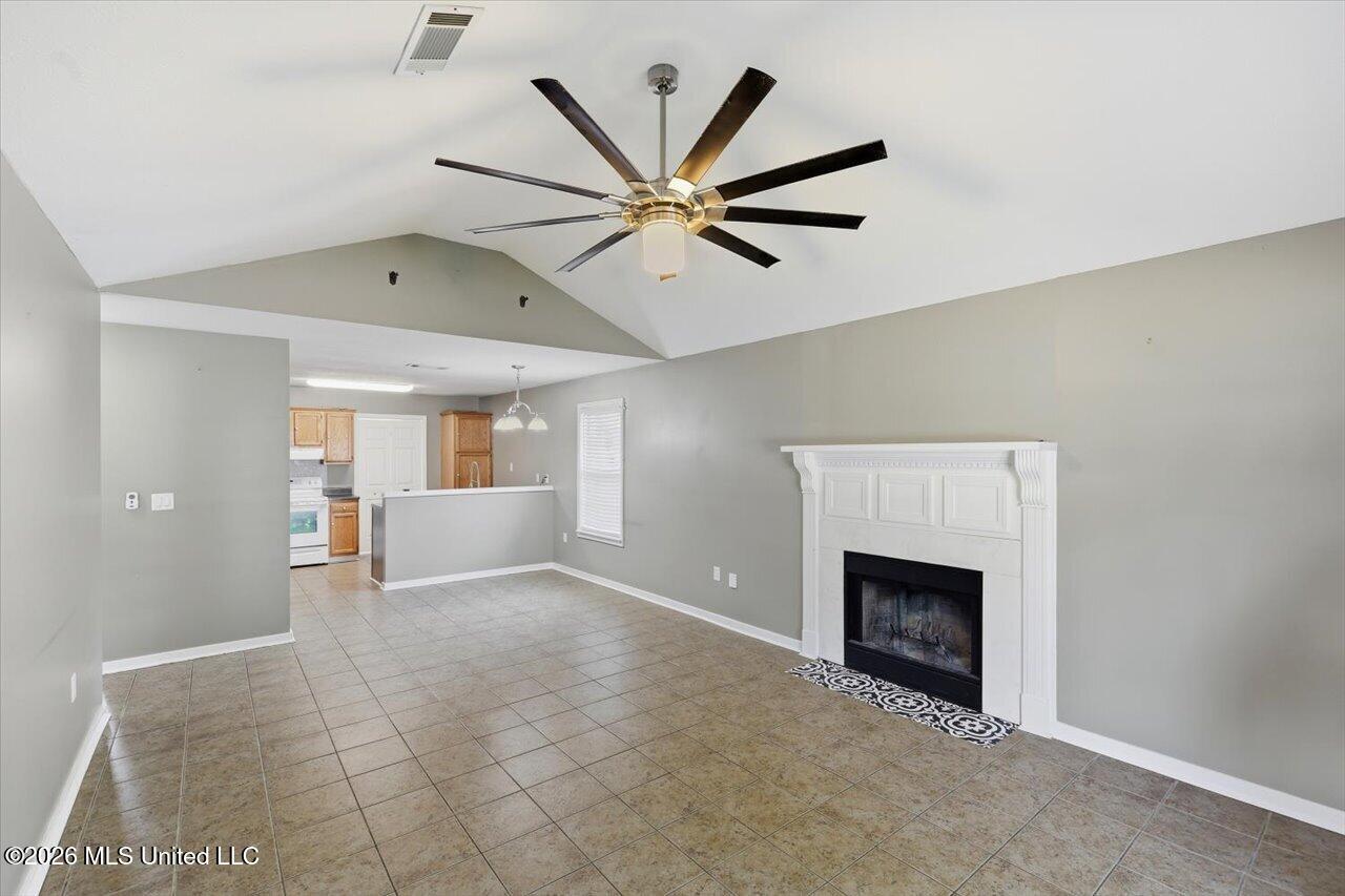 330 Audubon Circle Property Photo 4