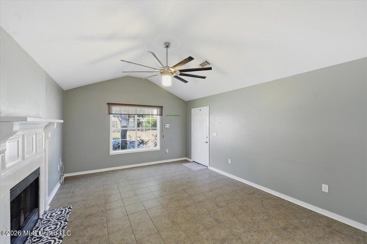 330 Audubon Circle Property Photo 6
