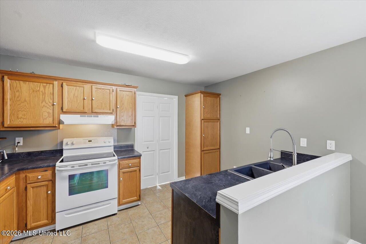 330 Audubon Circle Property Photo 8