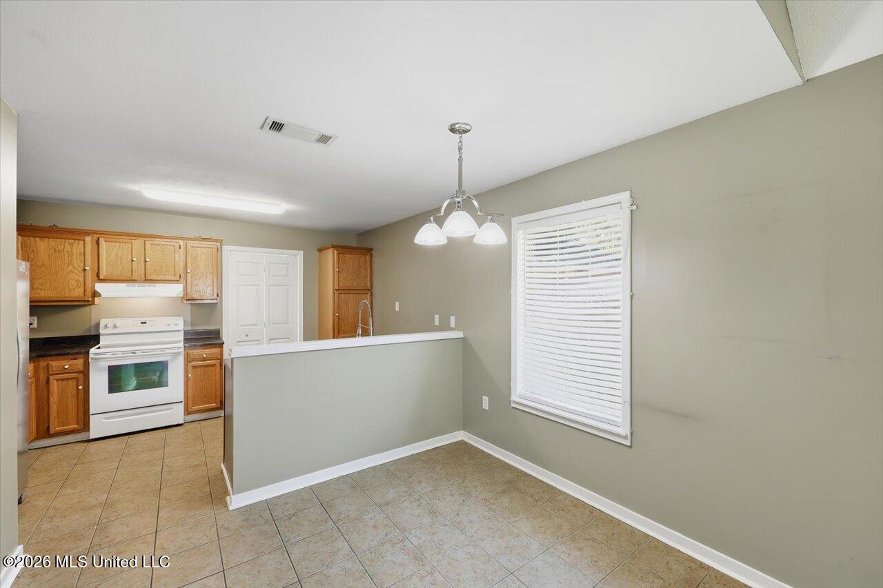 330 Audubon Circle Property Photo 12