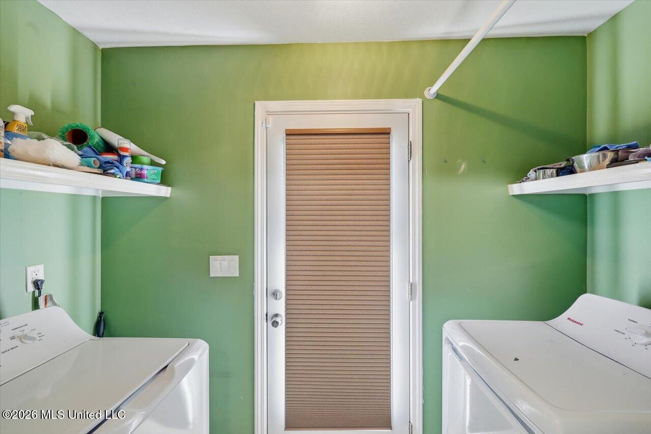 330 Audubon Circle Property Photo 14