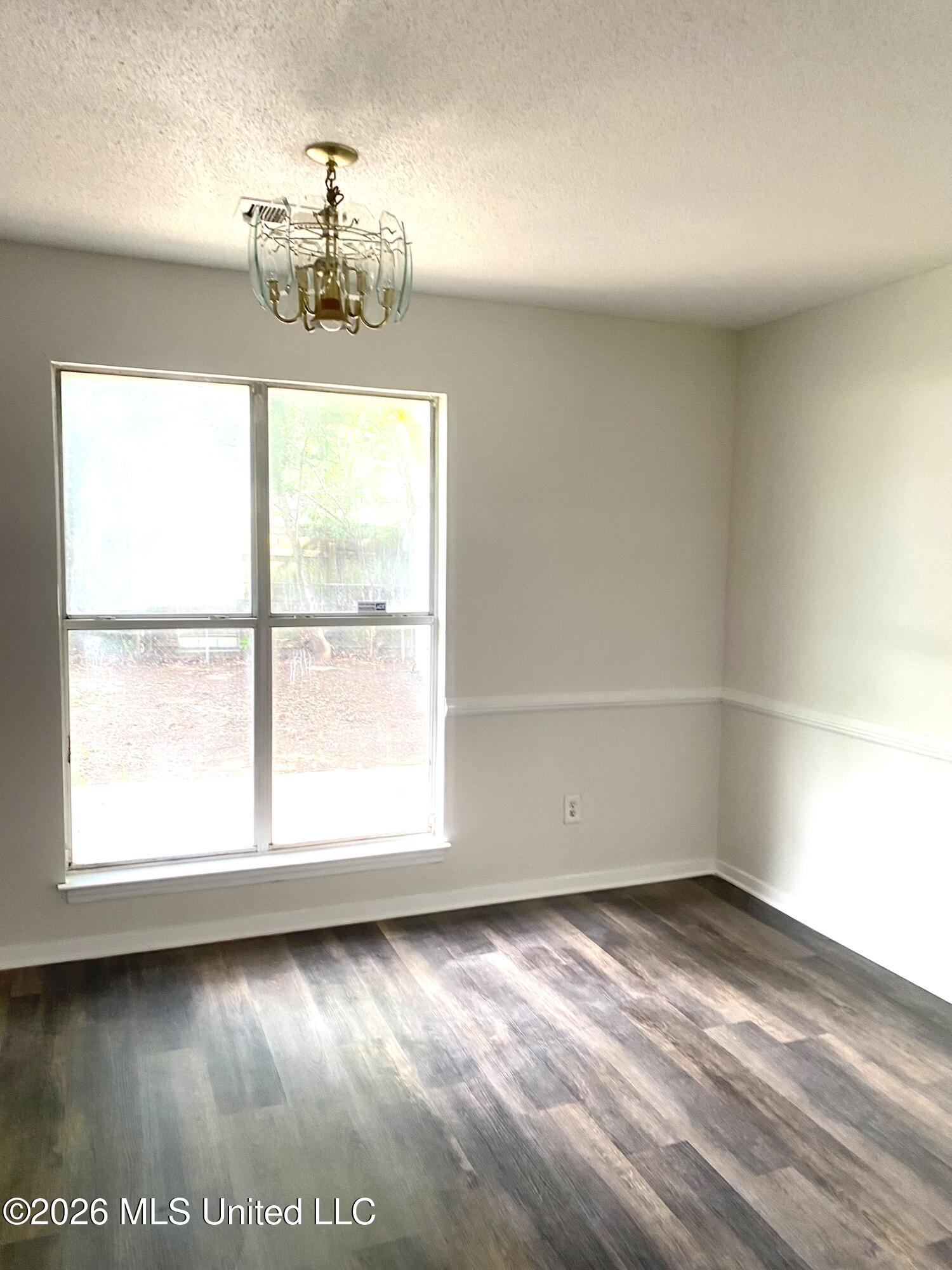 3565 Shadow Oaks Parkway Property Photo 5