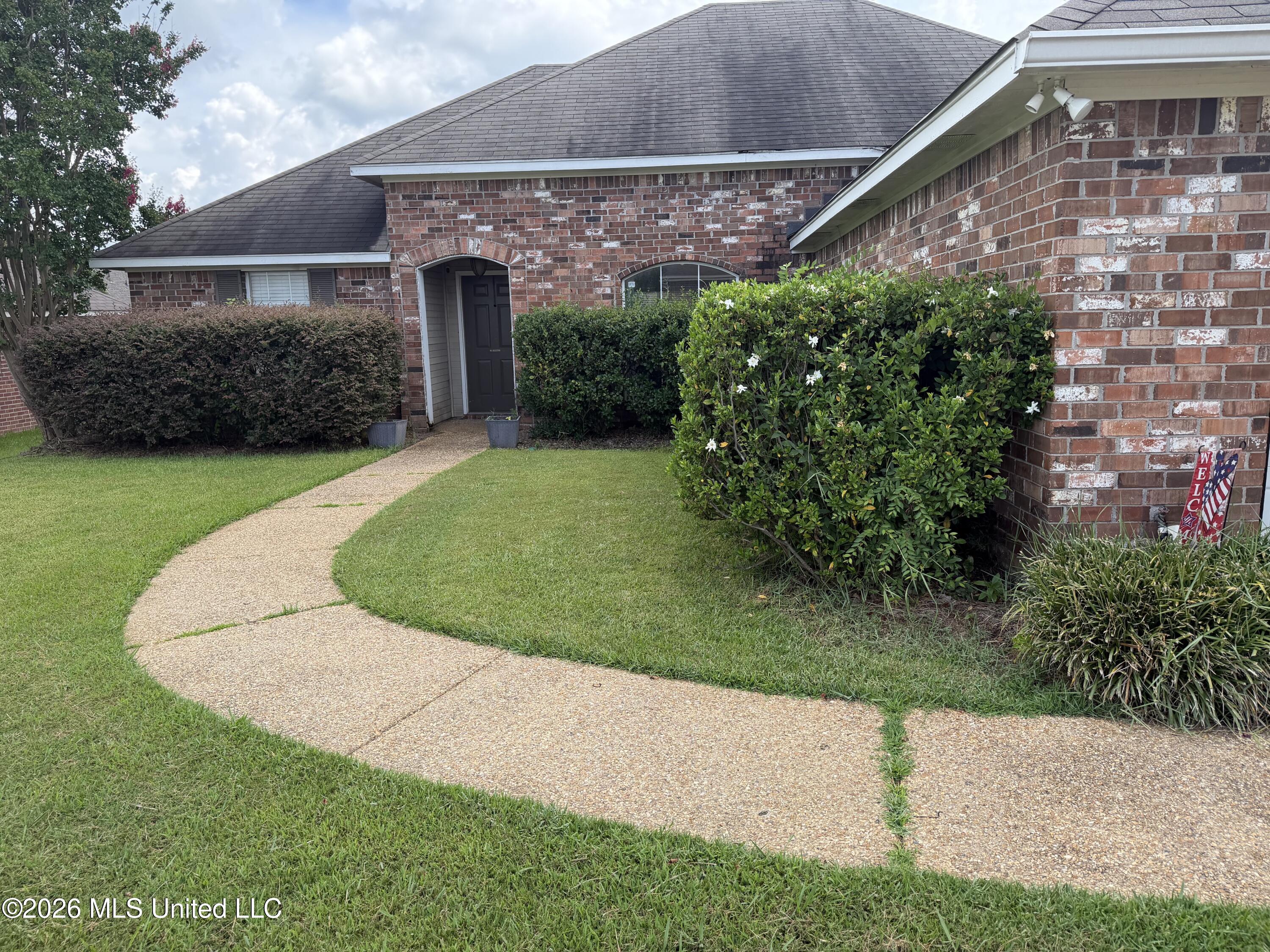229 Camelot Way Property Photo 2