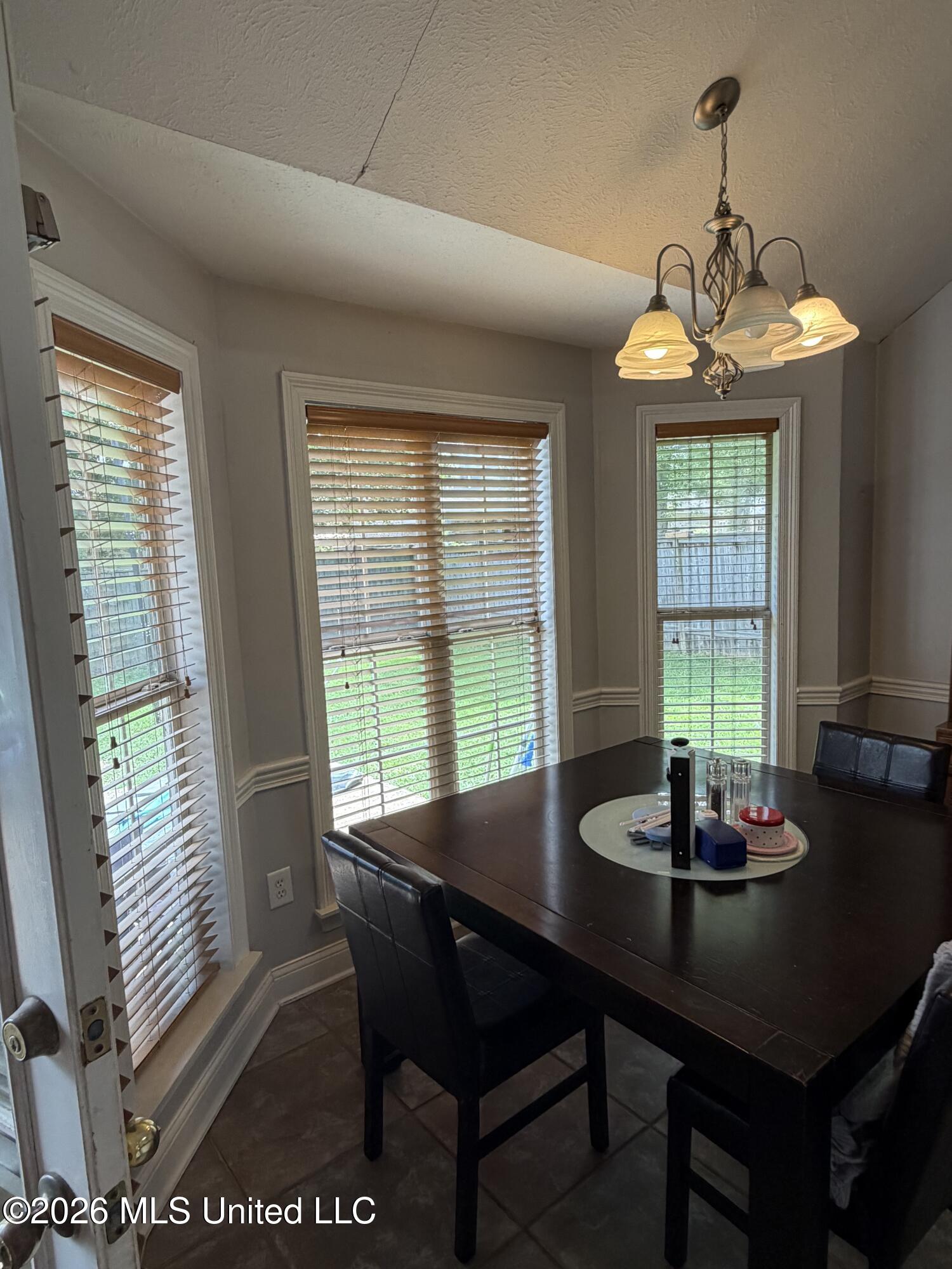 229 Camelot Way Property Photo 8
