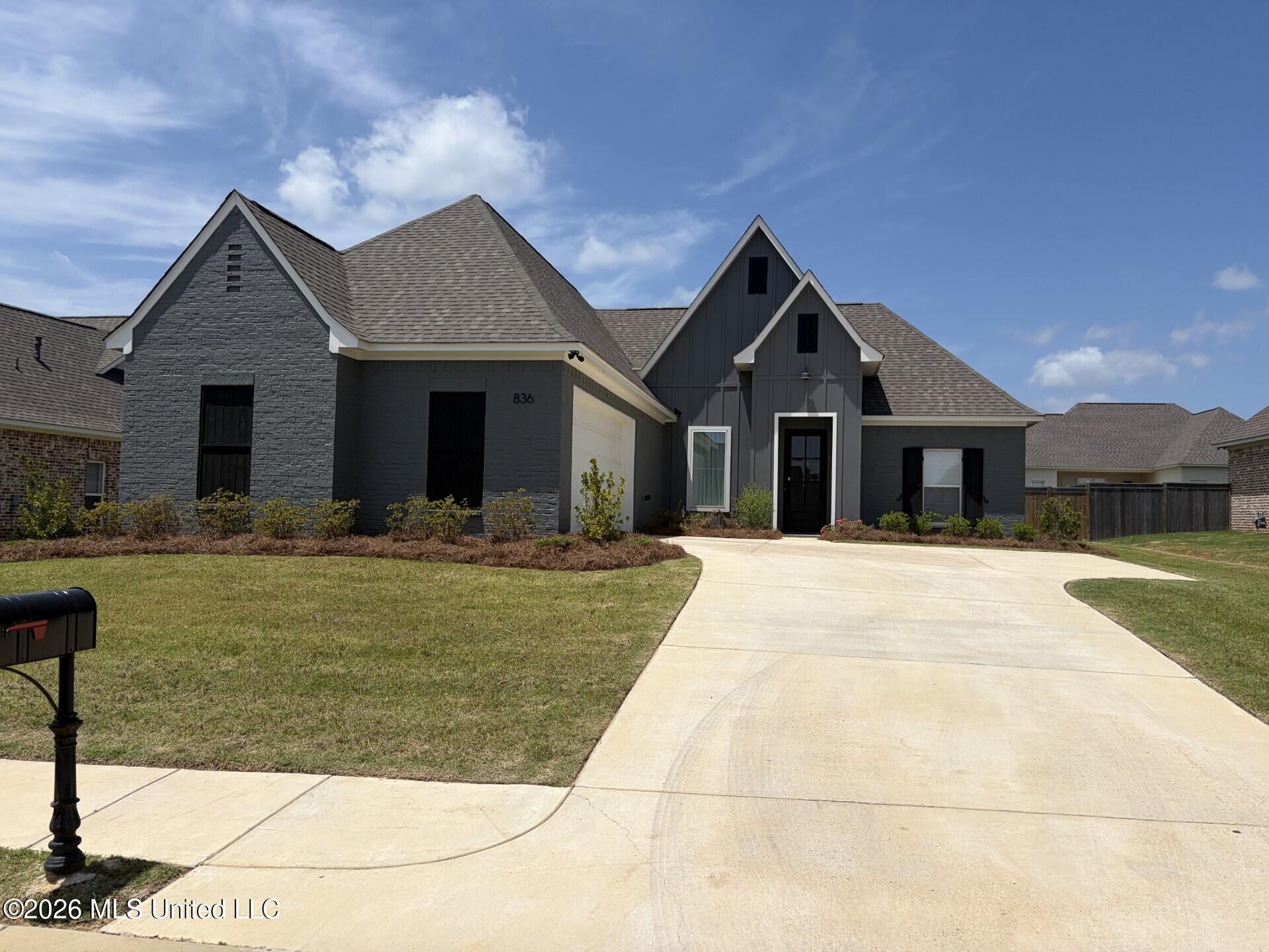 836 Glenwild Circle Property Photo 1