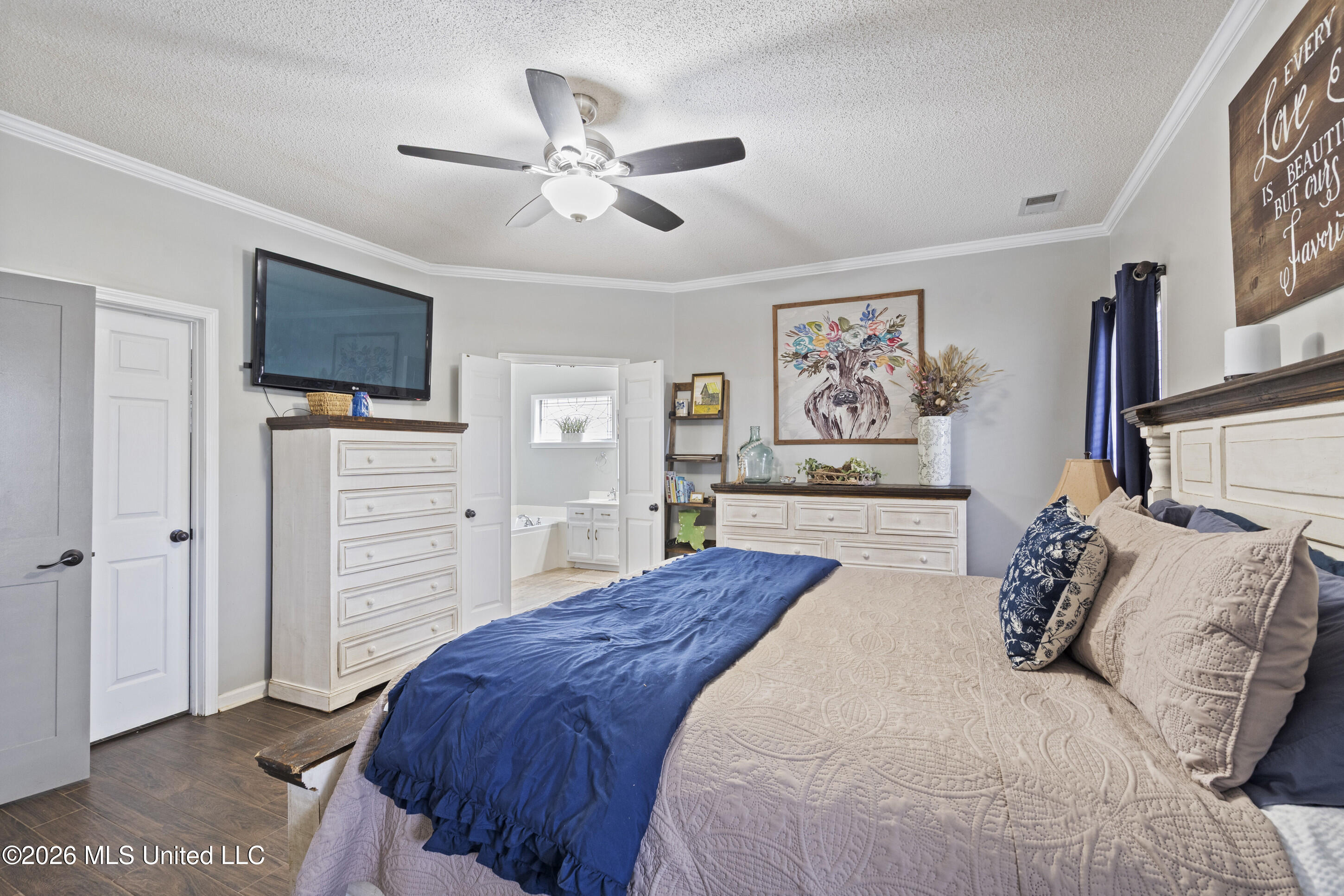 1211 E Cross Creek Drive Property Photo 13