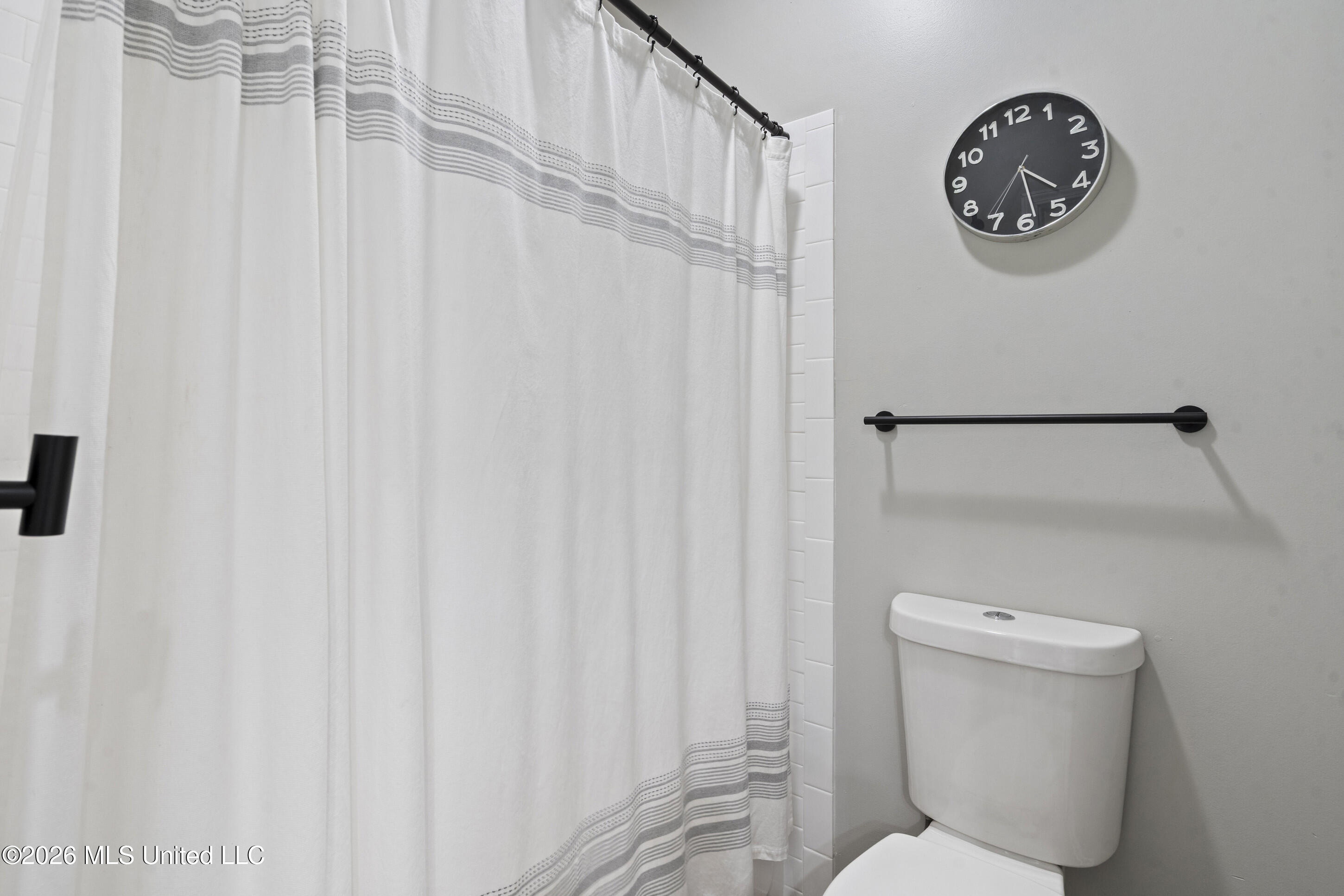 1211 E Cross Creek Drive Property Photo 18