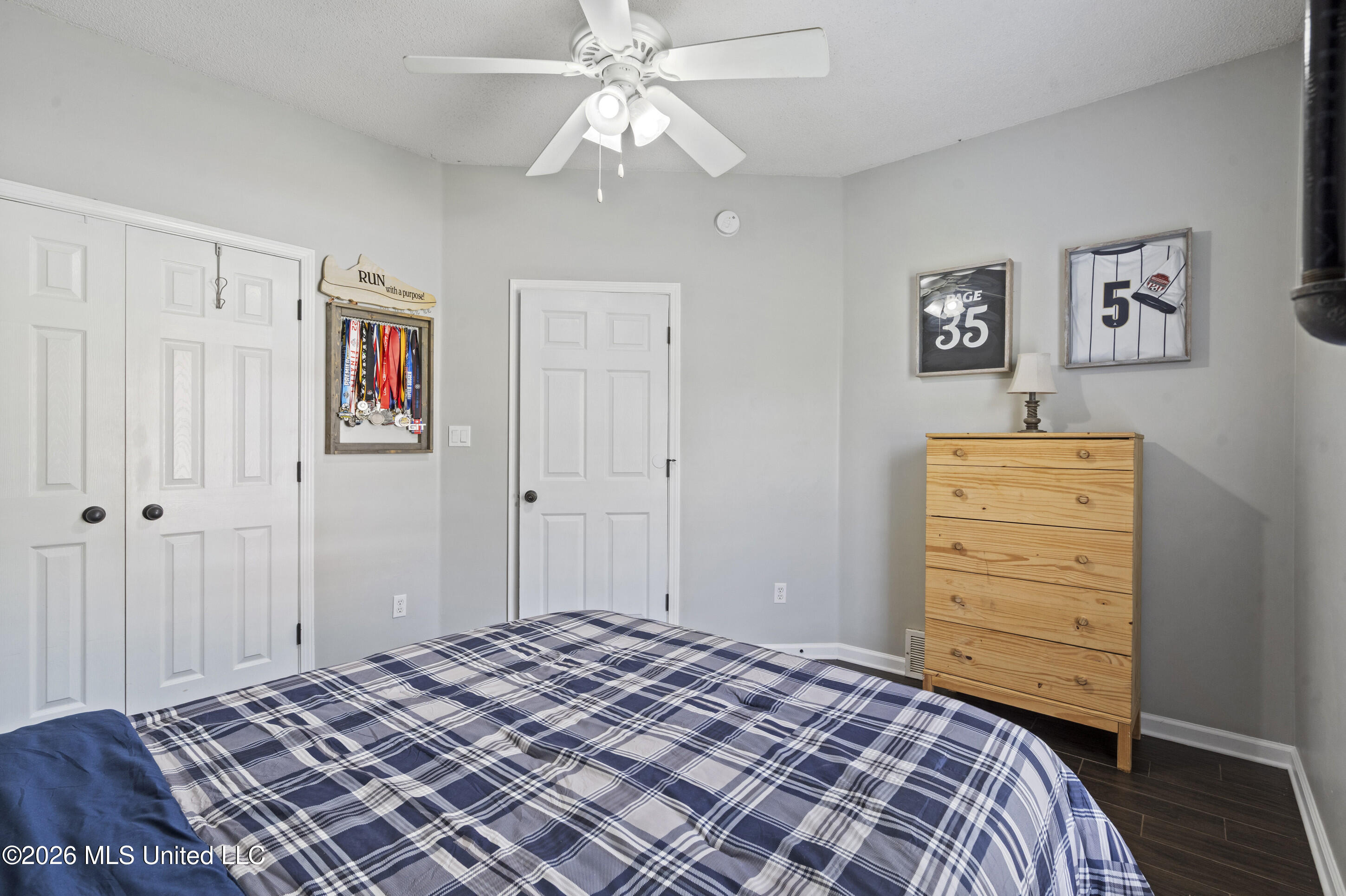 1211 E Cross Creek Drive Property Photo 21