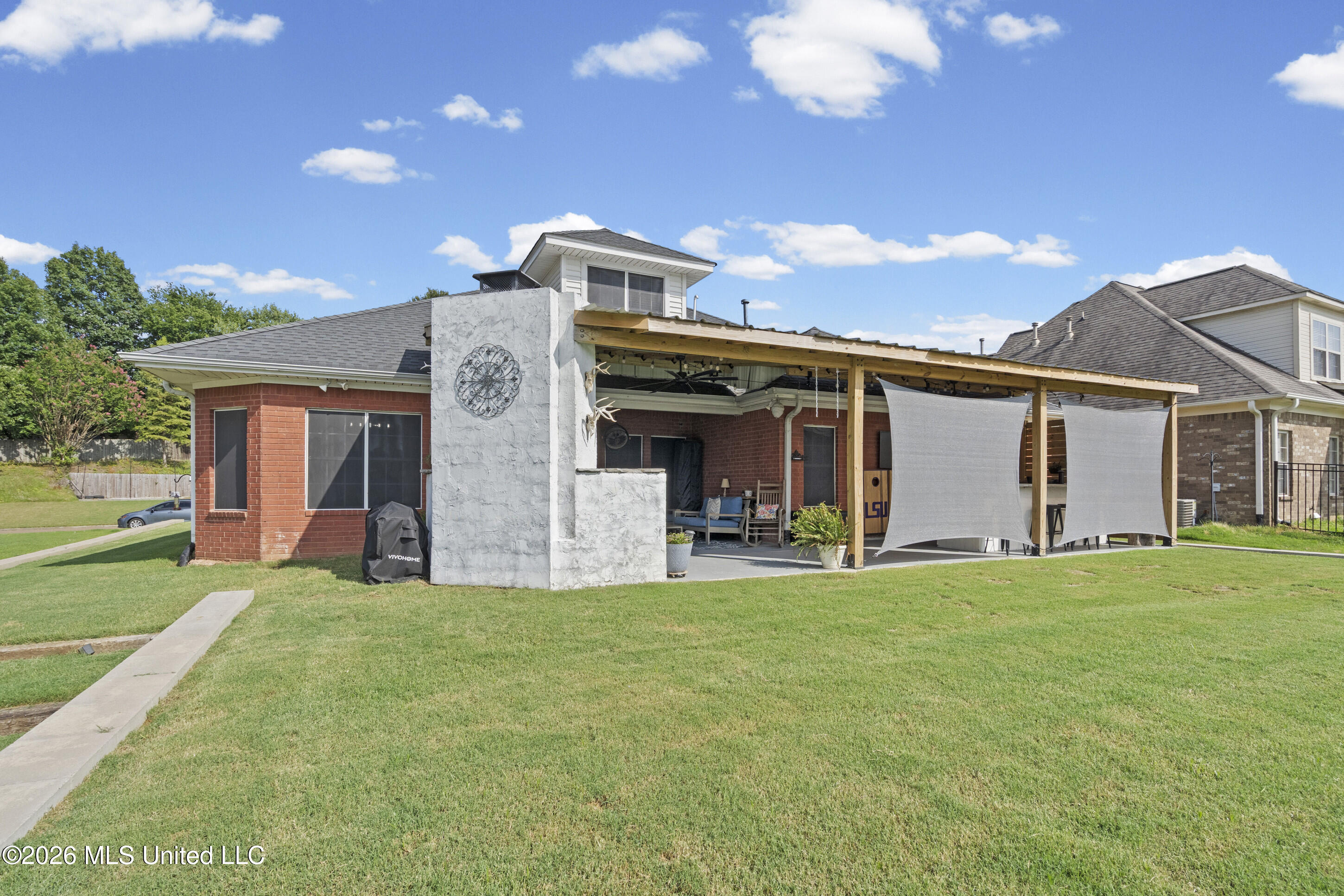 1211 E Cross Creek Drive Property Photo 33