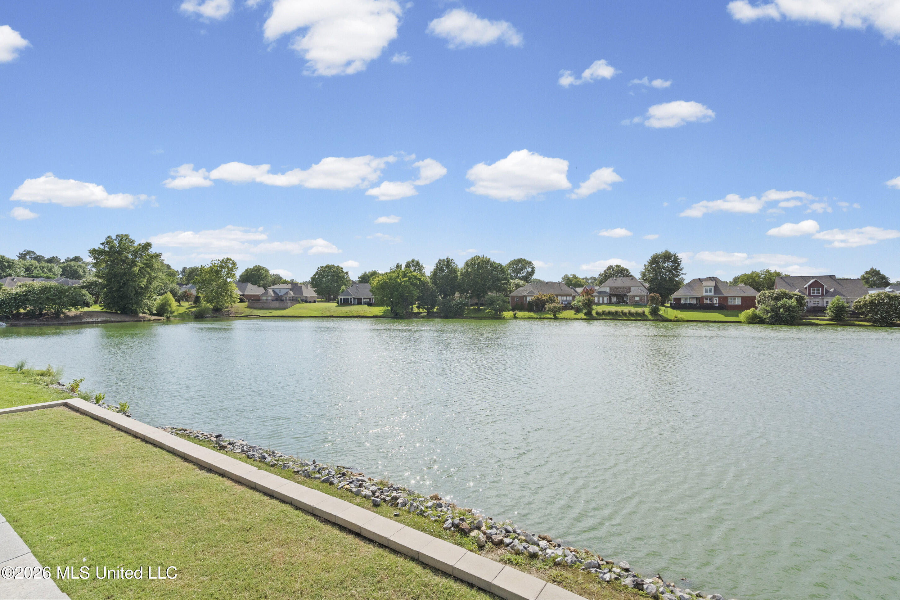 1211 E Cross Creek Drive Property Photo 35