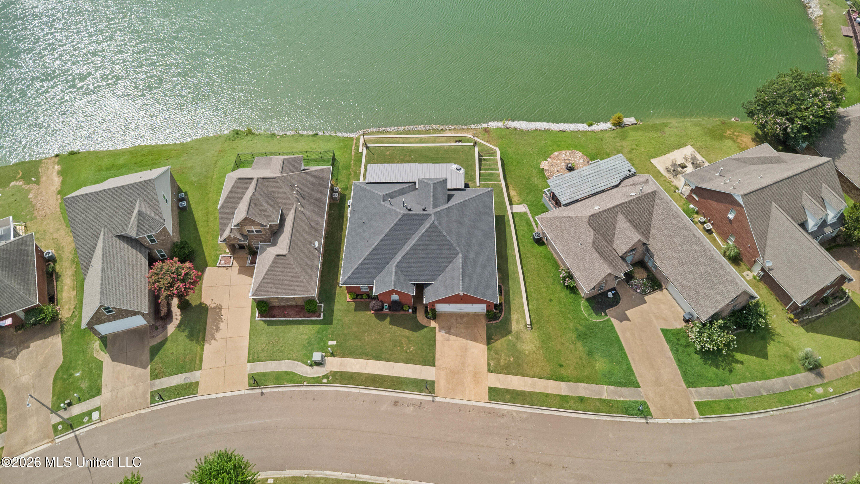 1211 E Cross Creek Drive Property Photo 37