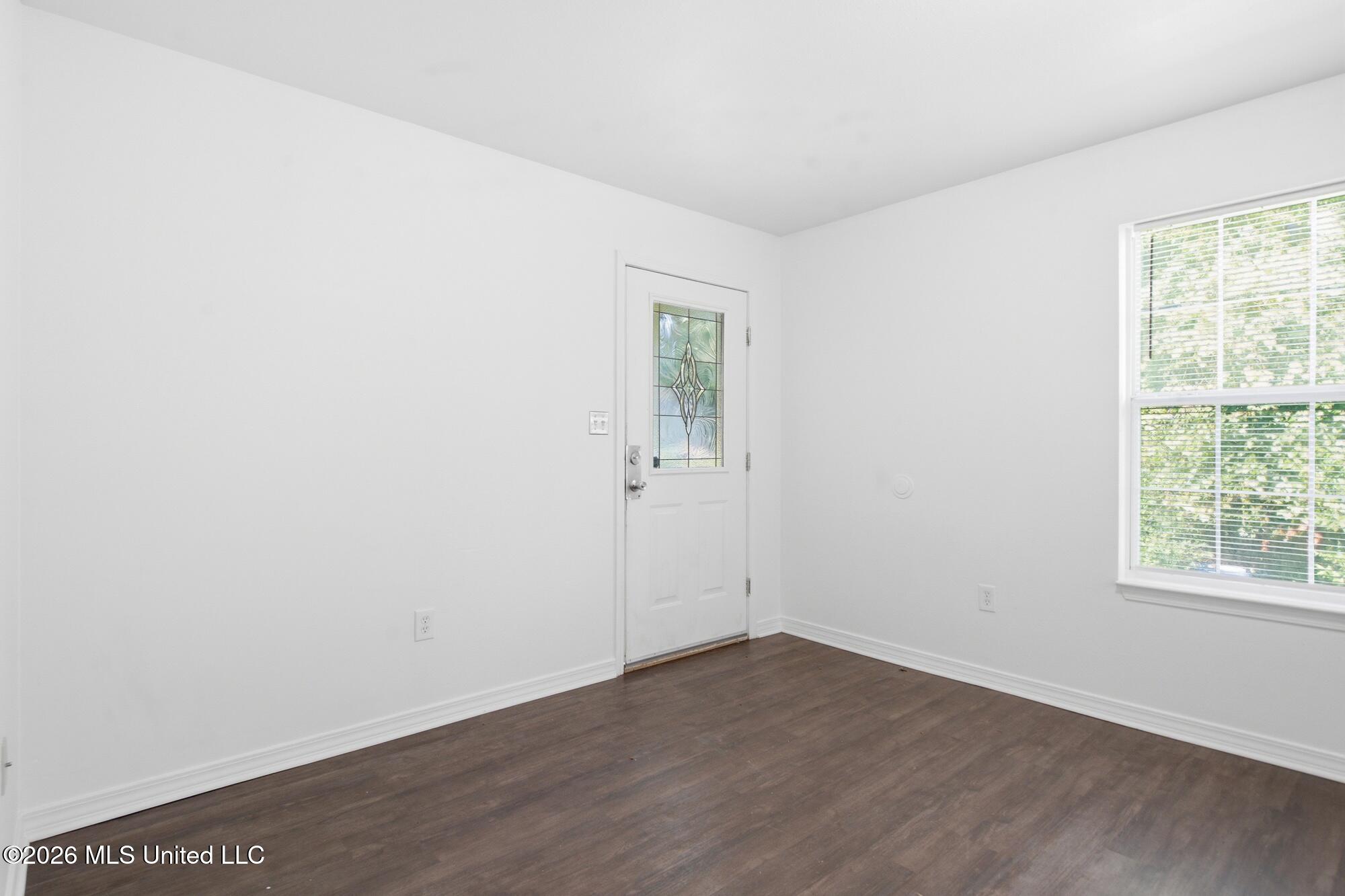 2110 30th Street Property Photo 5