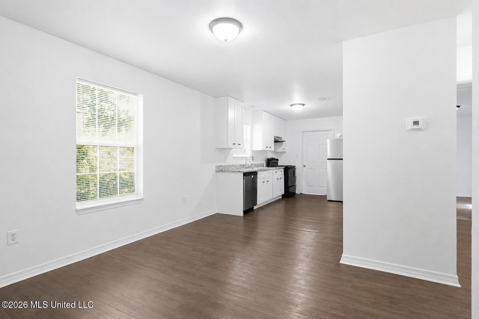 2110 30th Street Property Photo 6