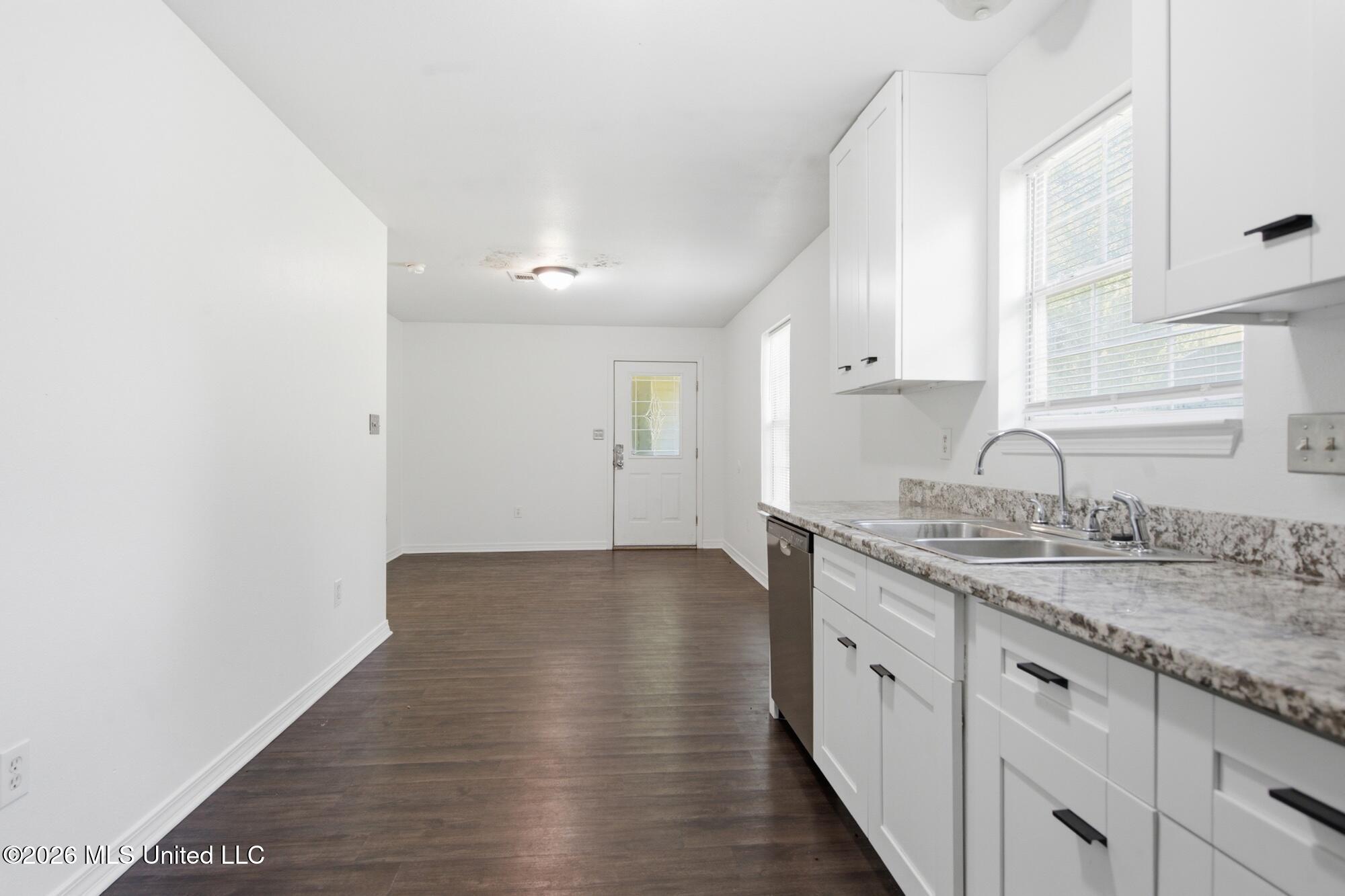 2110 30th Street Property Photo 10