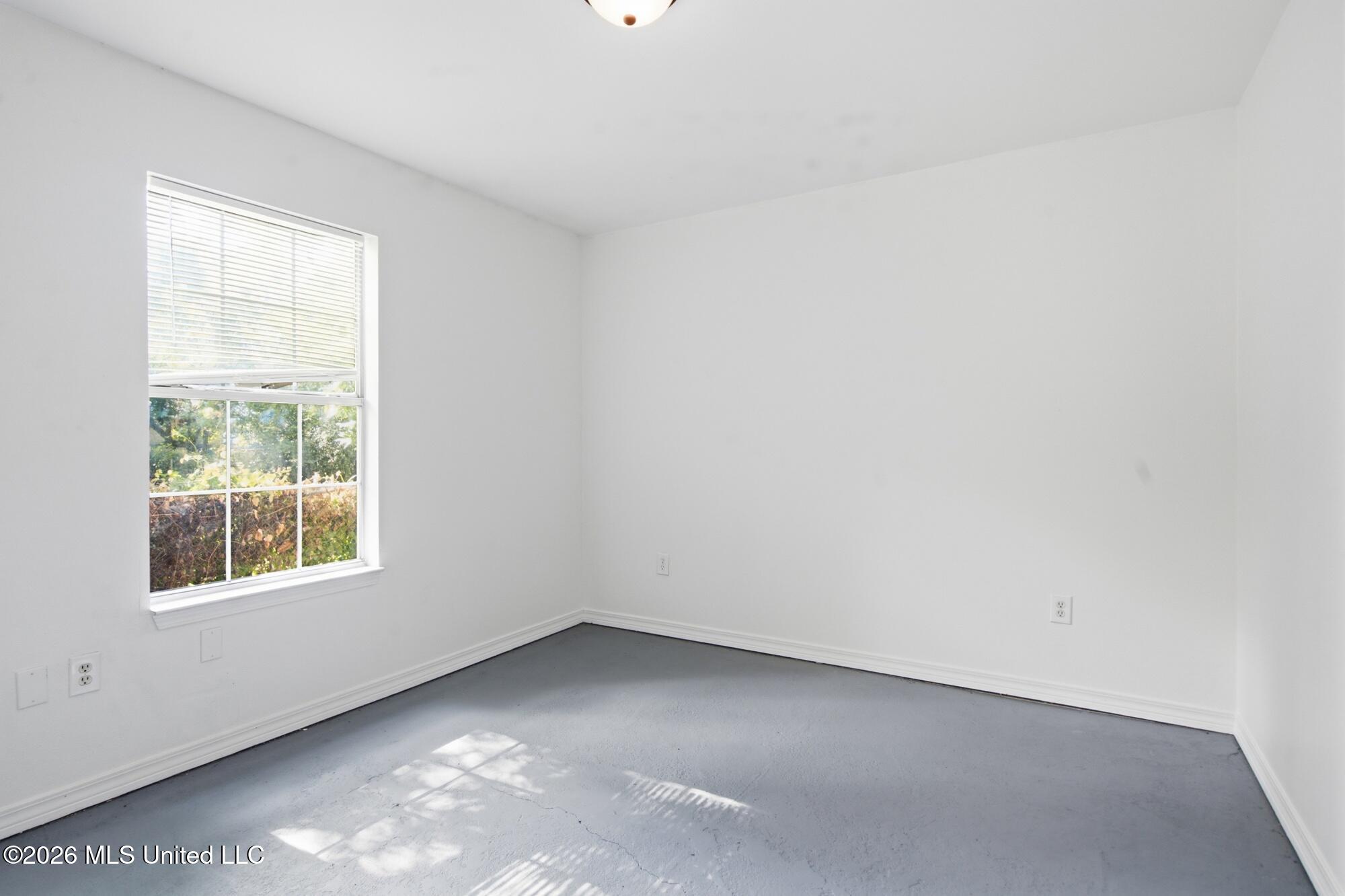 2110 30th Street Property Photo 12