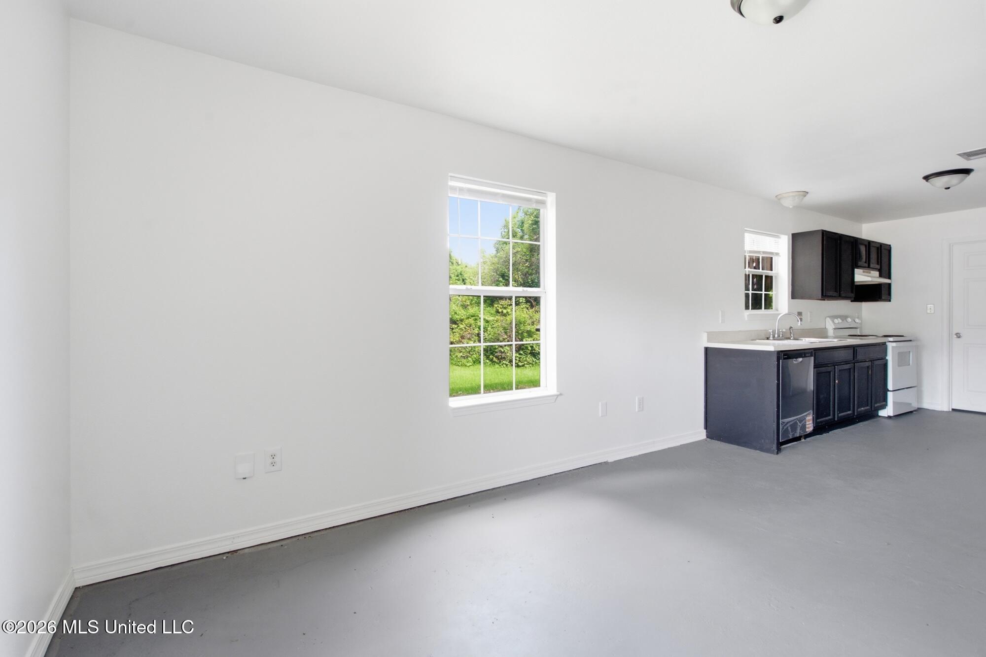 2110 30th Street Property Photo 18