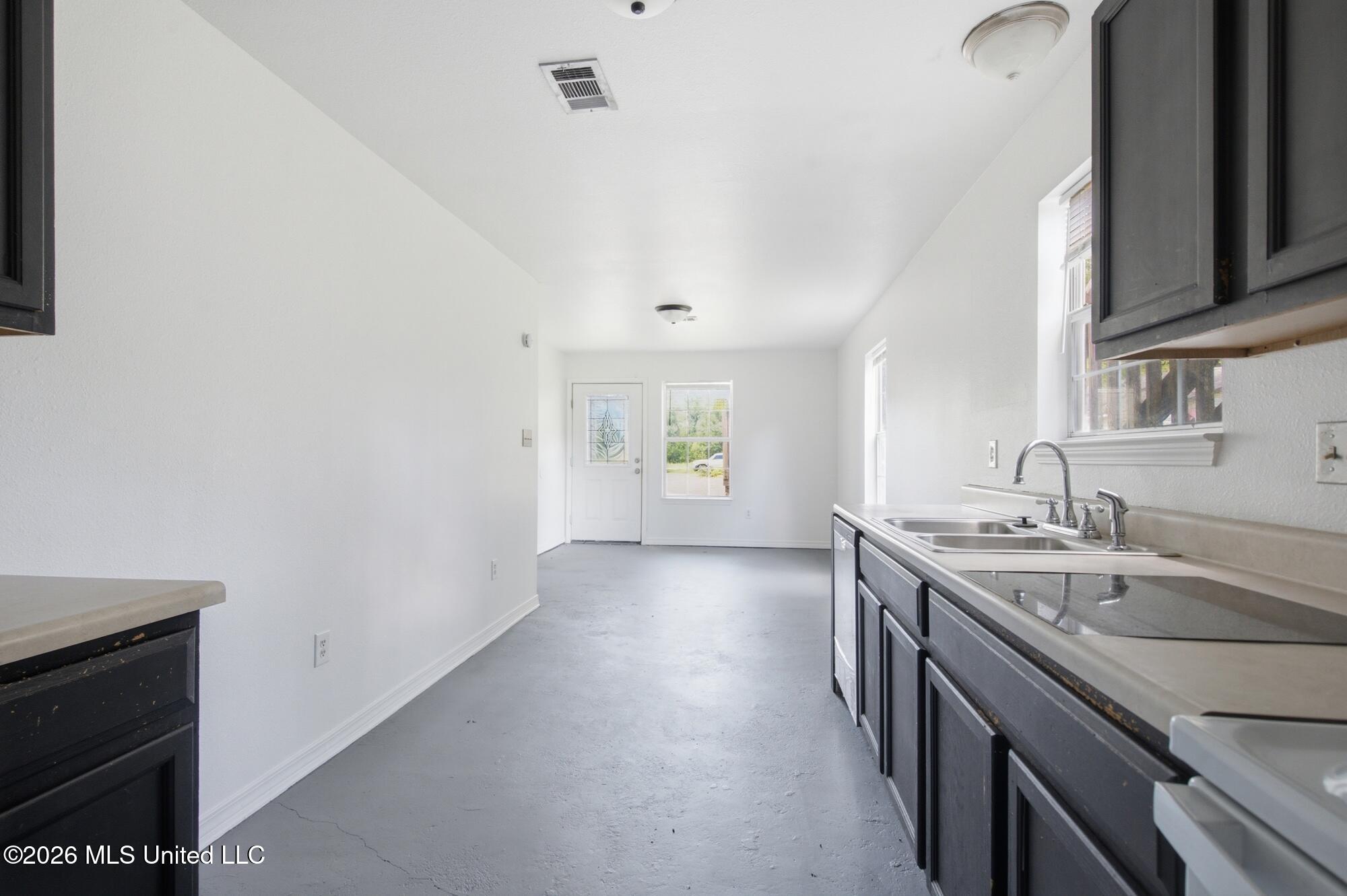 2110 30th Street Property Photo 22