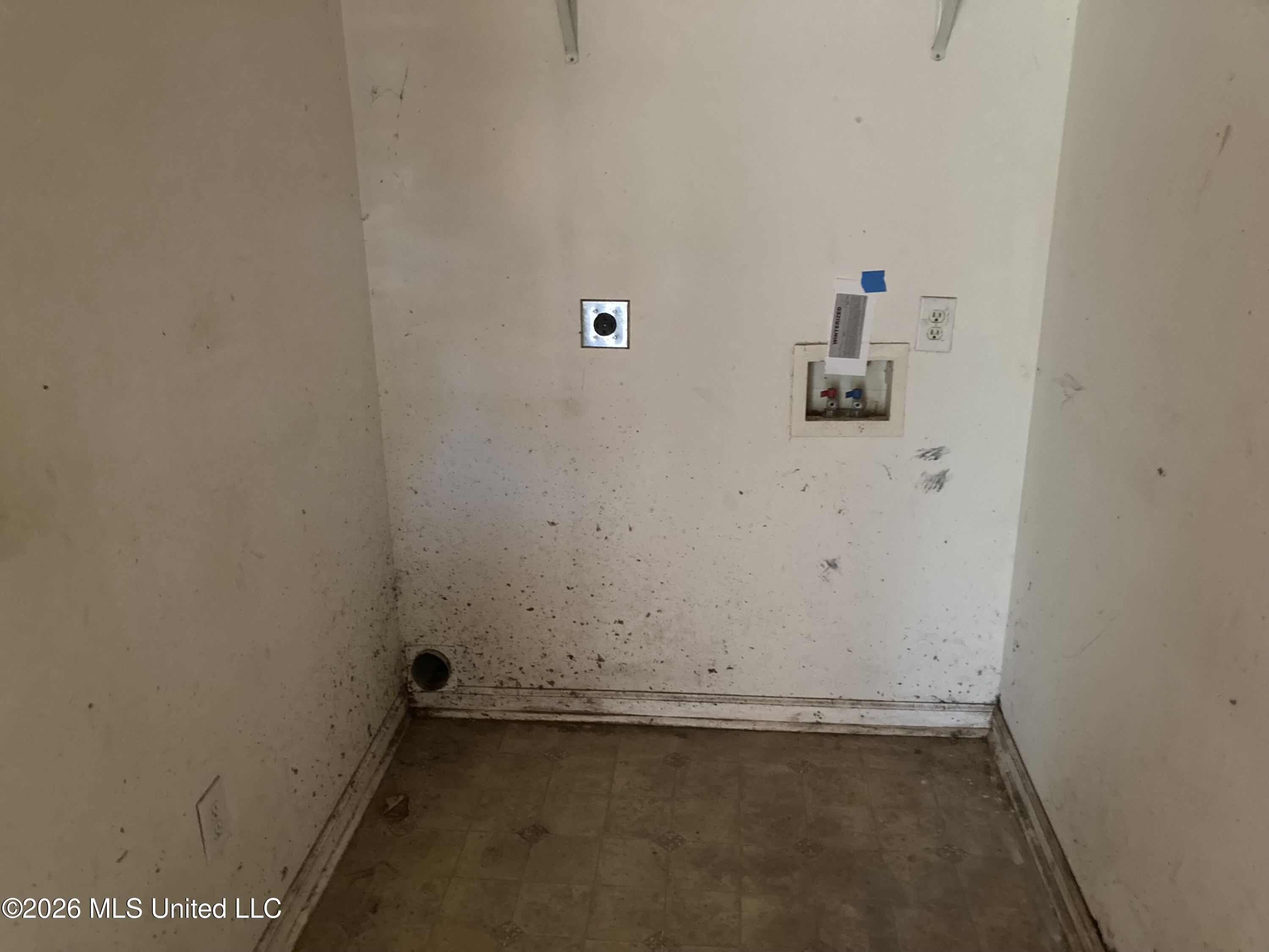 1104 Clover Leaf Circle Property Photo 6