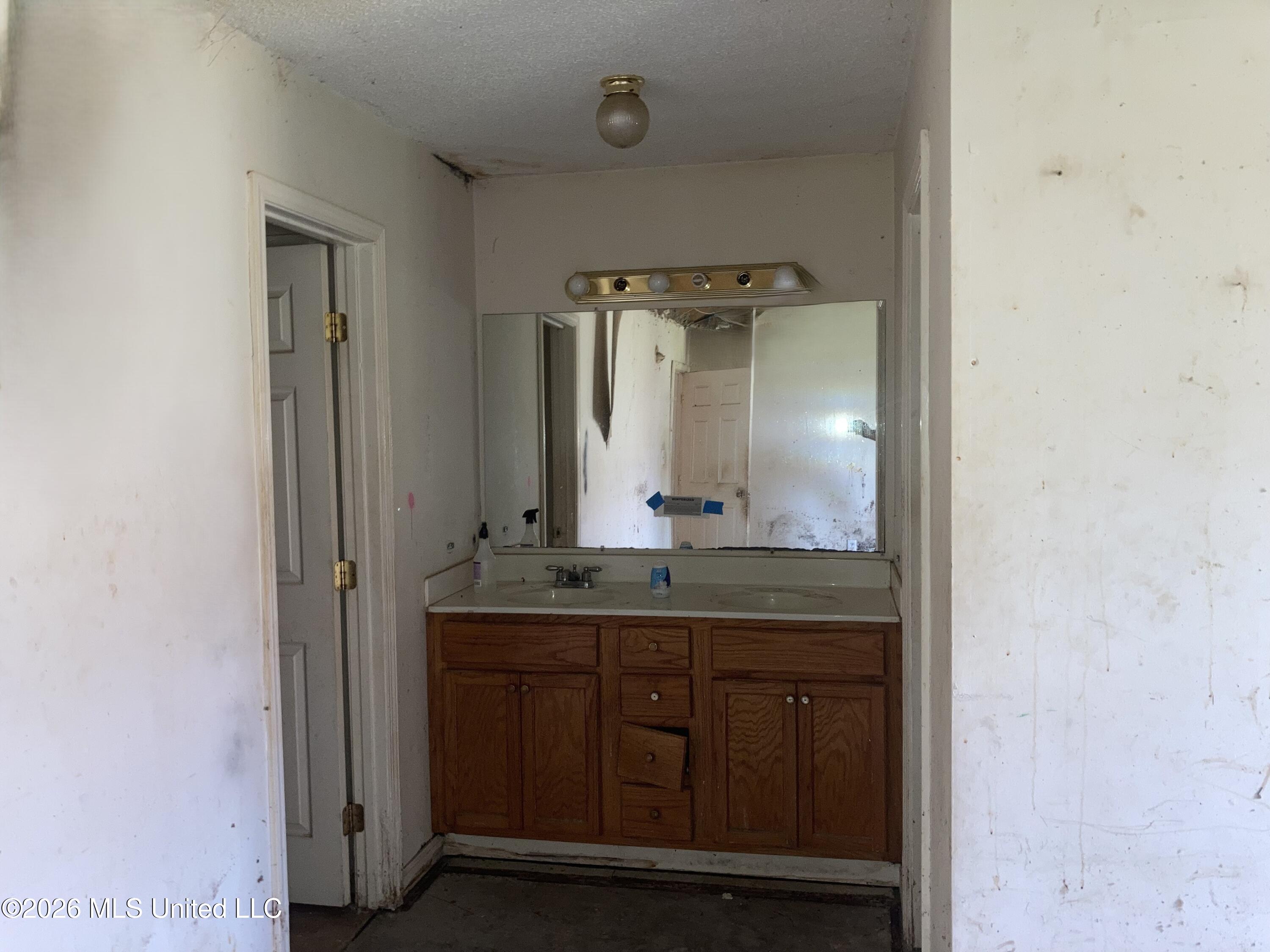 1104 Clover Leaf Circle Property Photo 13