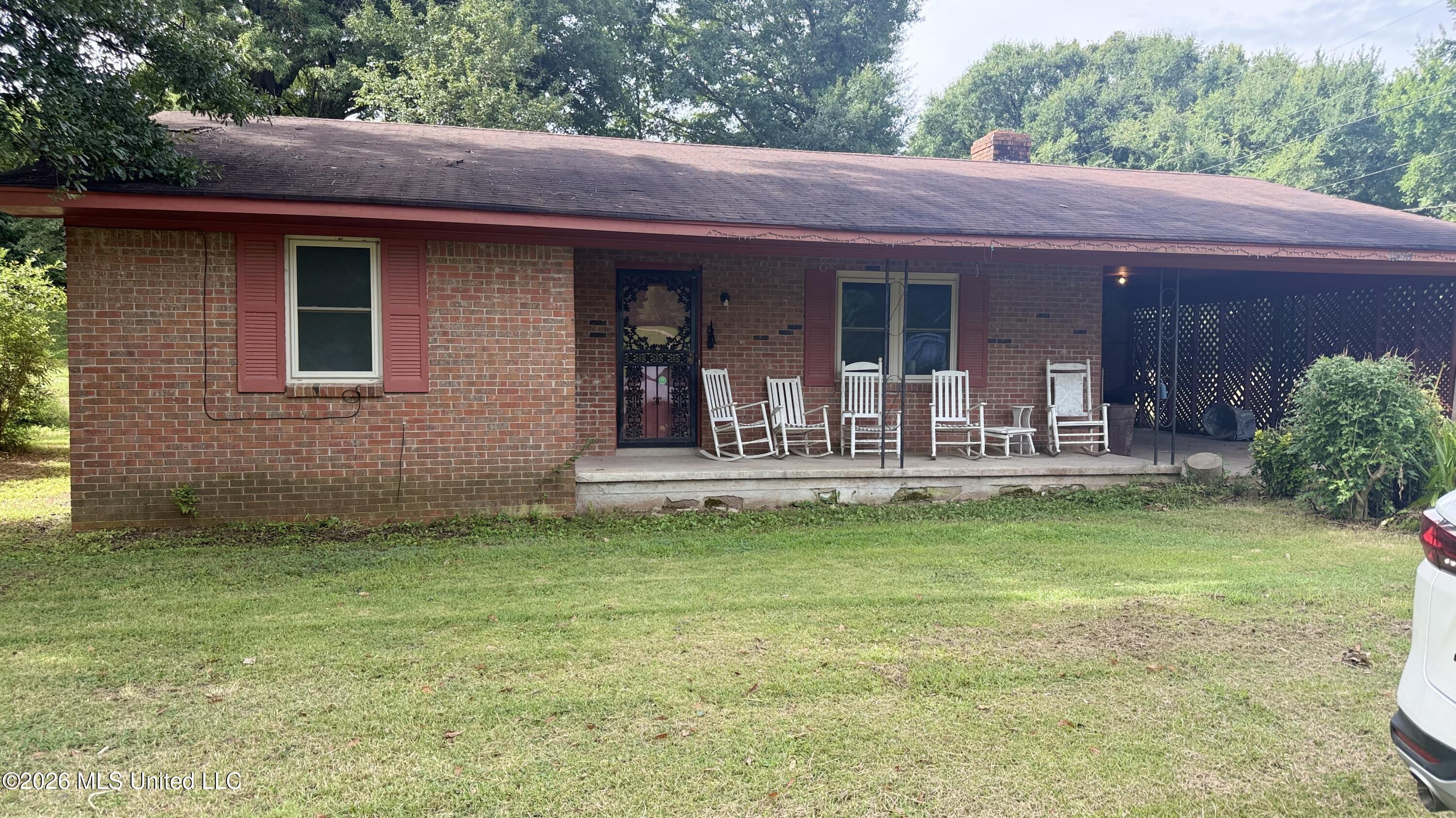 1513 L R L Road Property Photo 1