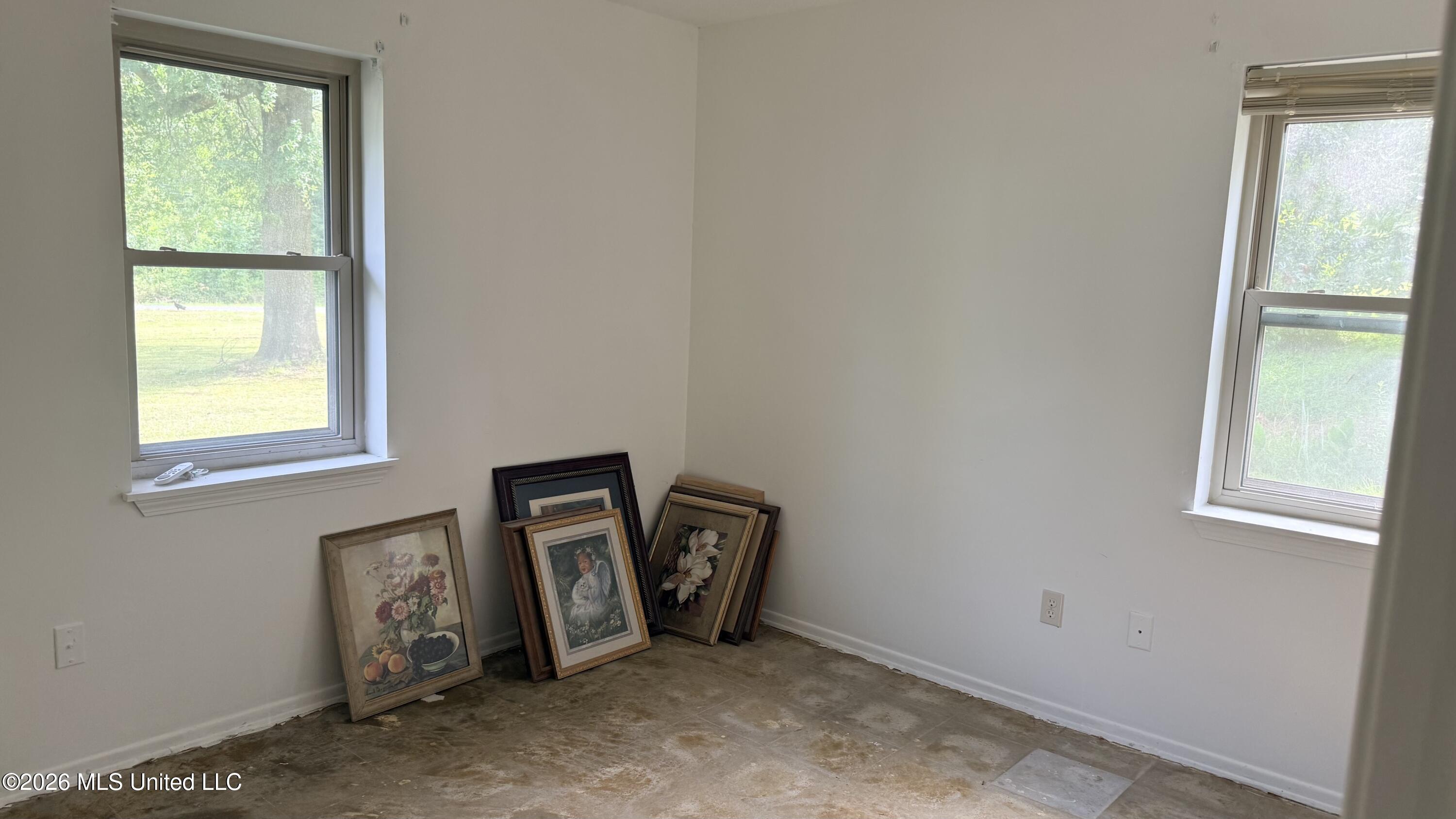 1513 L R L Road Property Photo 6