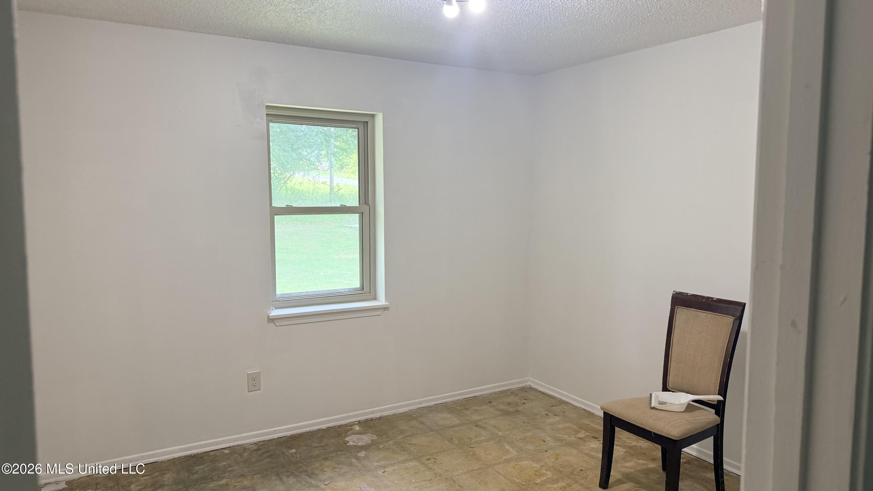 1513 L R L Road Property Photo 9