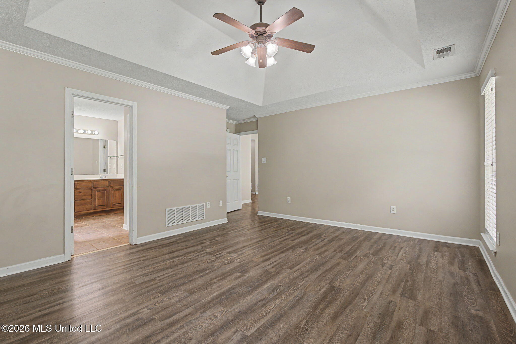 7673 Delta Lakes Boulevard Property Photo 16