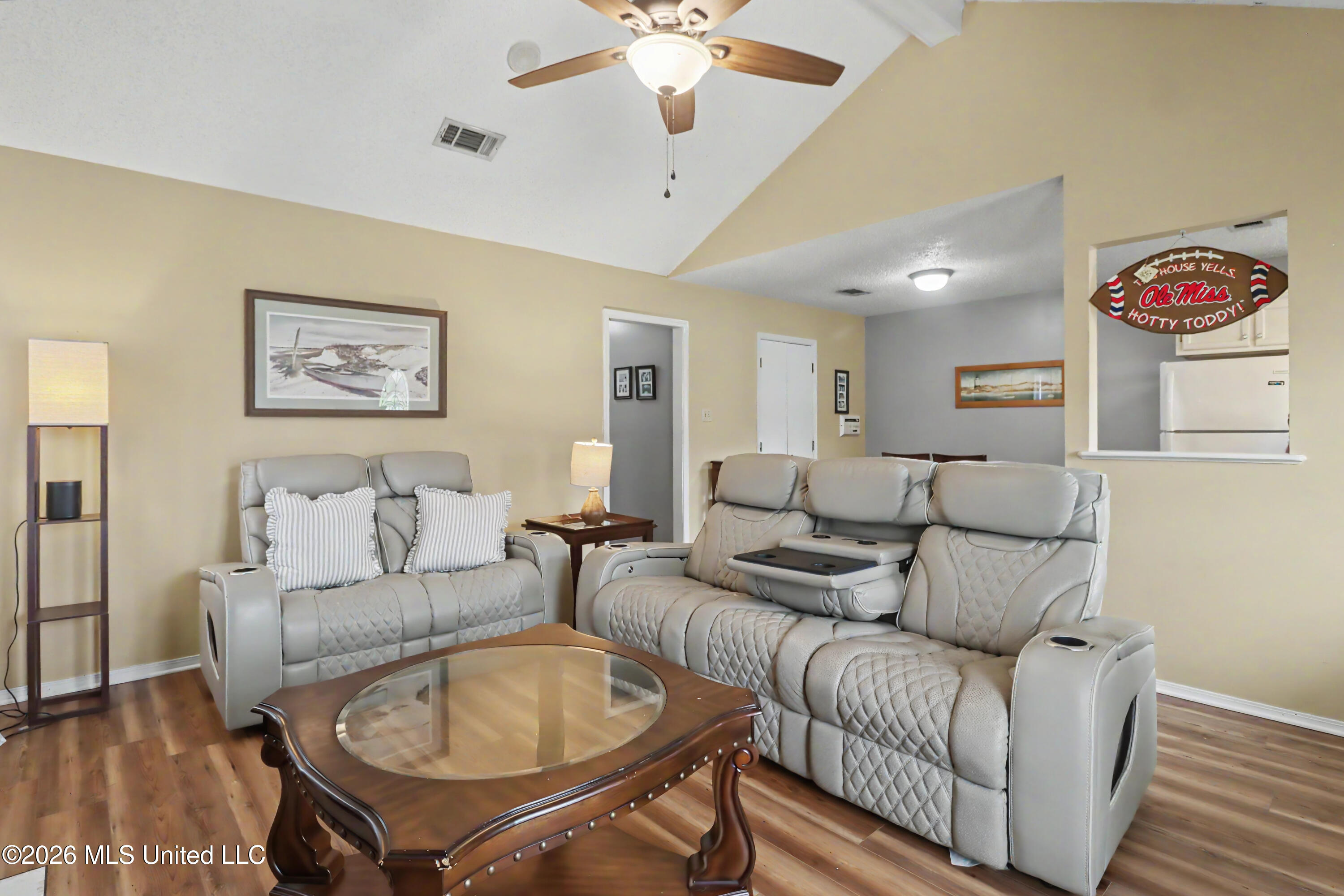 13431 Windridge Drive Property Photo 3