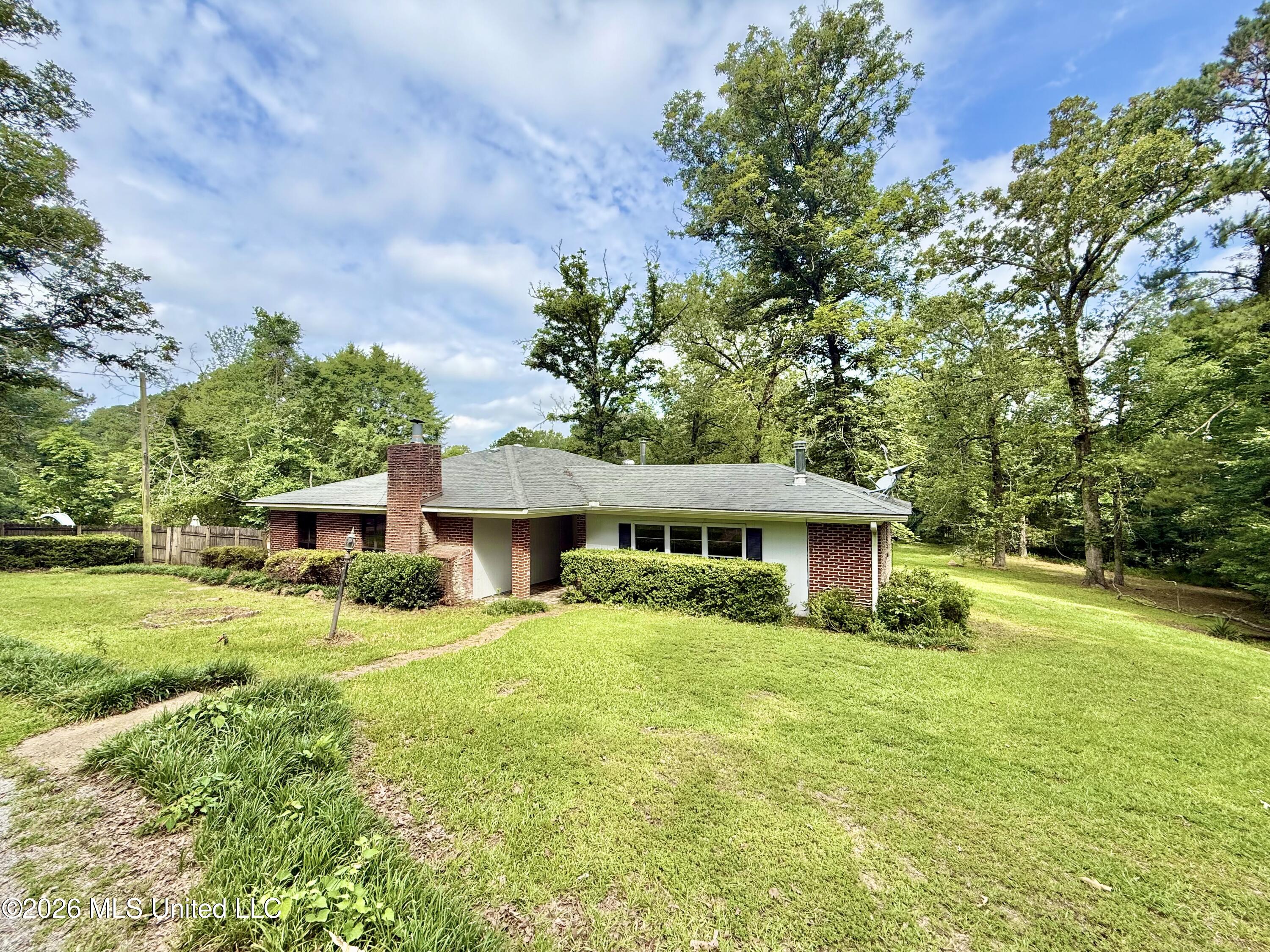 1019 Dry Grove Road Property Photo 1
