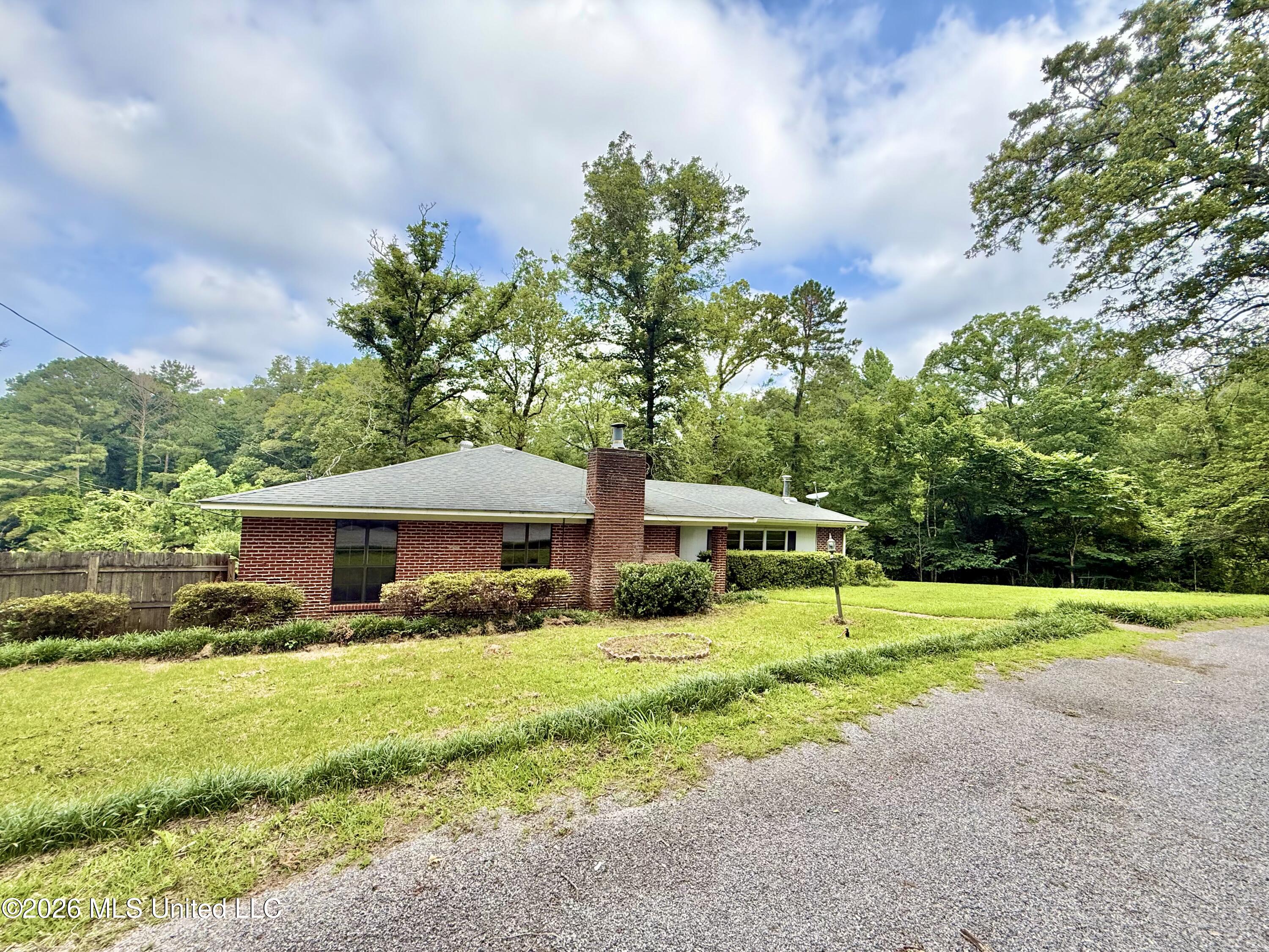 1019 Dry Grove Road Property Photo 6