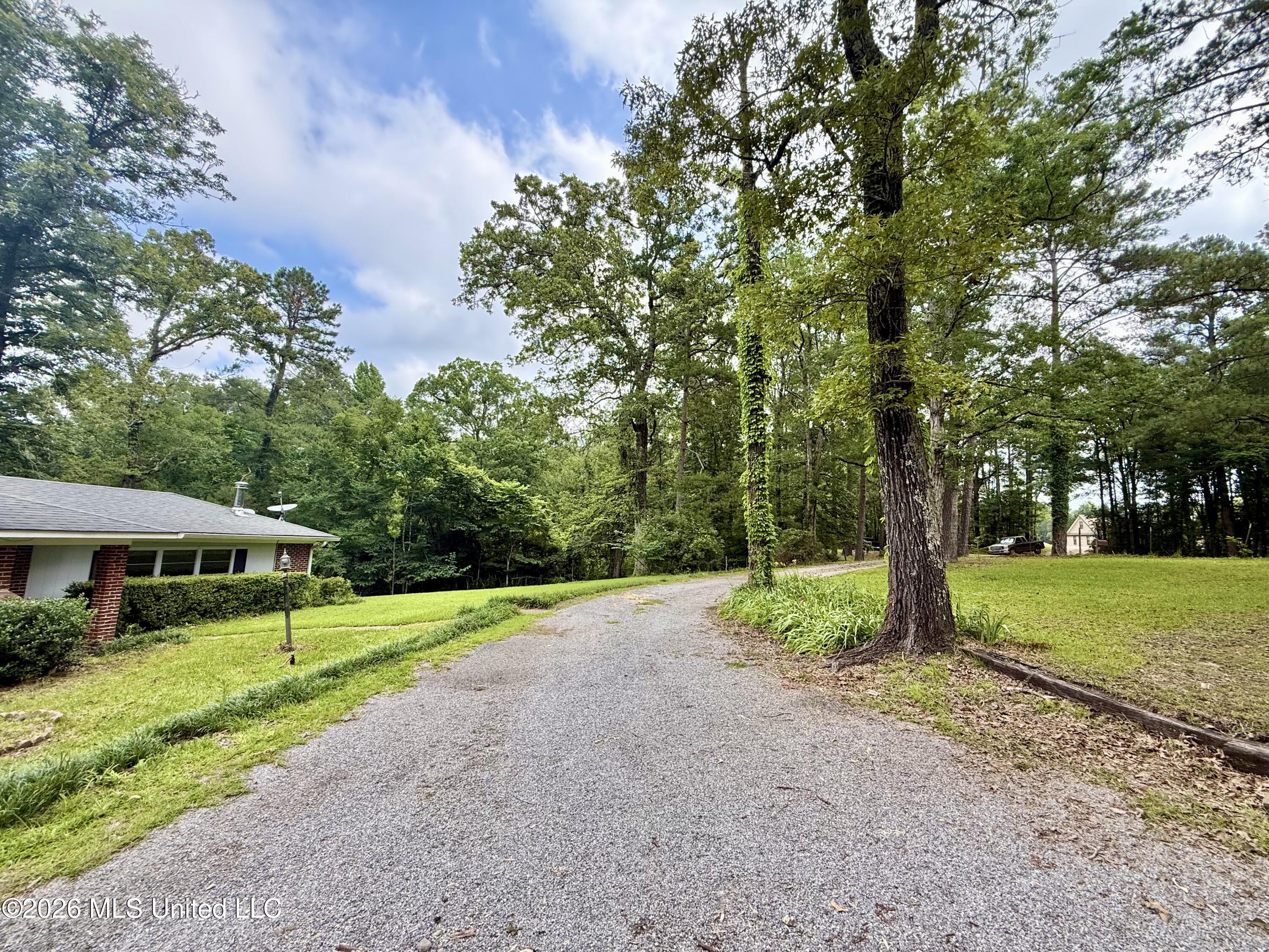 1019 Dry Grove Road Property Photo 7