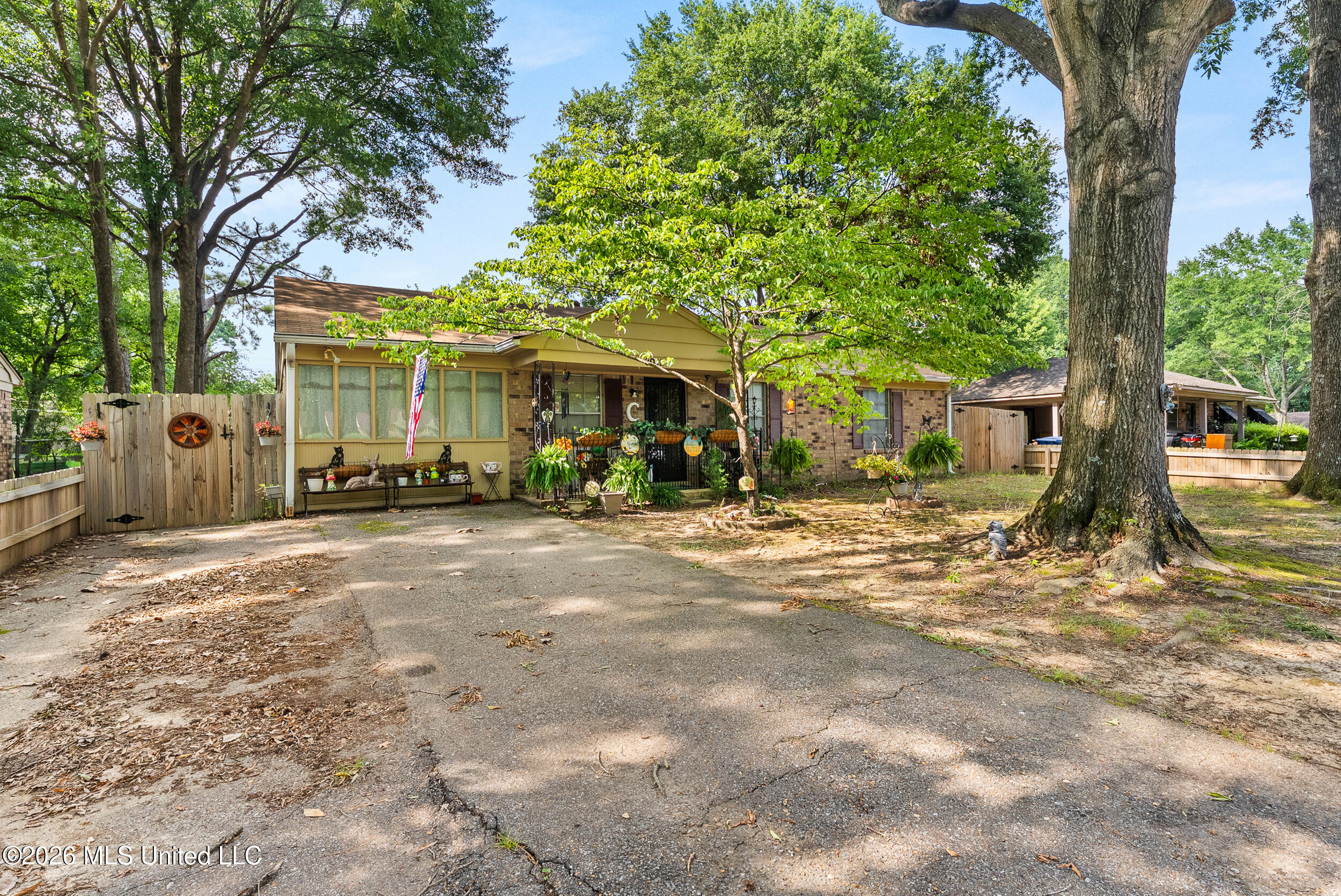 3010 Normandy Drive Property Photo 1