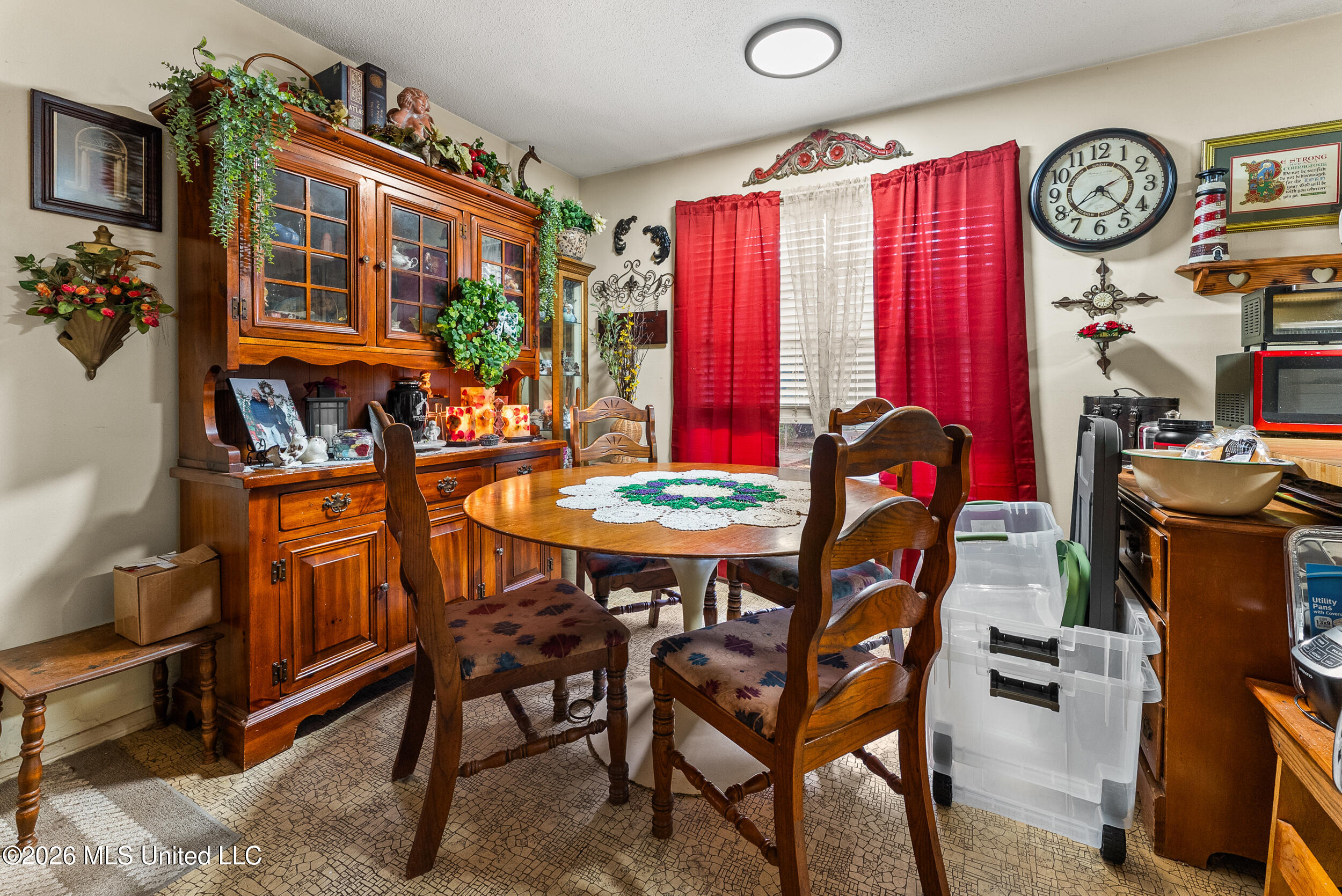 3010 Normandy Drive Property Photo 4