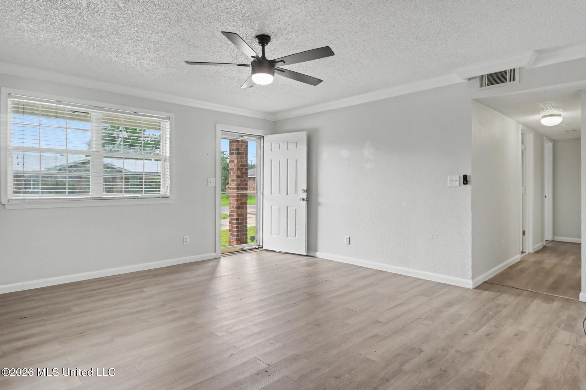 645 Union Street Property Photo 10
