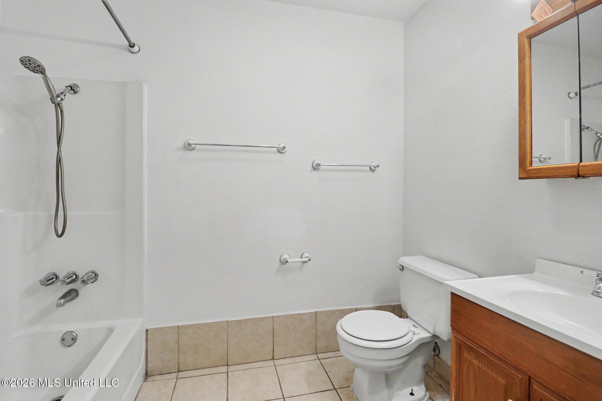 645 Union Street Property Photo 13
