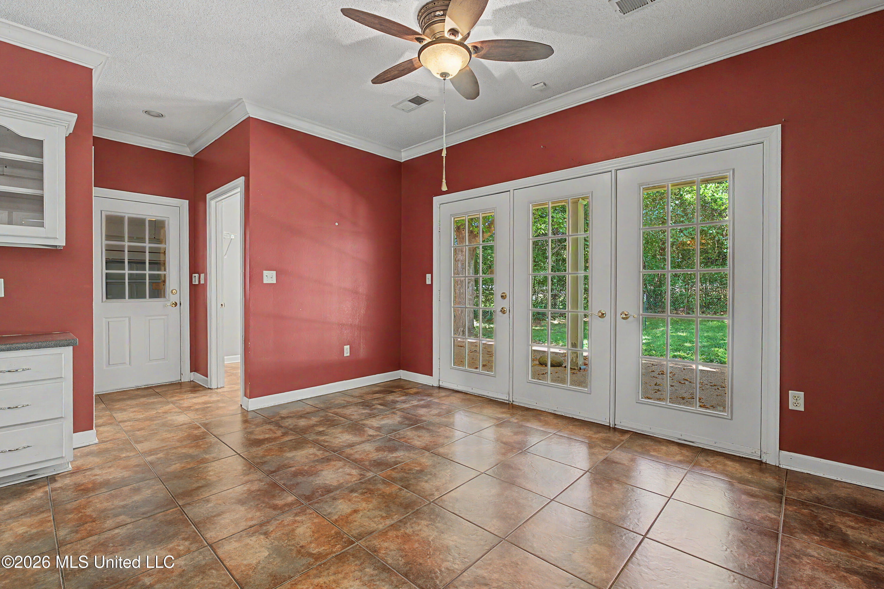 8200 Hunters Run Cove Property Photo 13