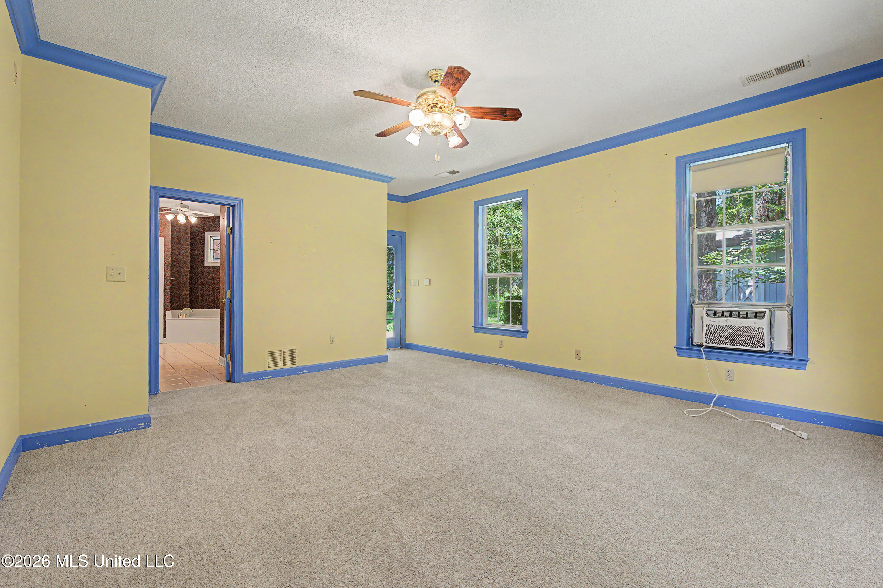 8200 Hunters Run Cove Property Photo 24