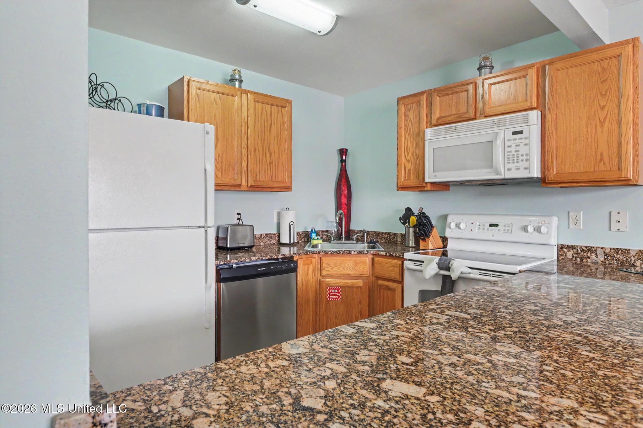 1664 Beach Boulevard Property Photo 8