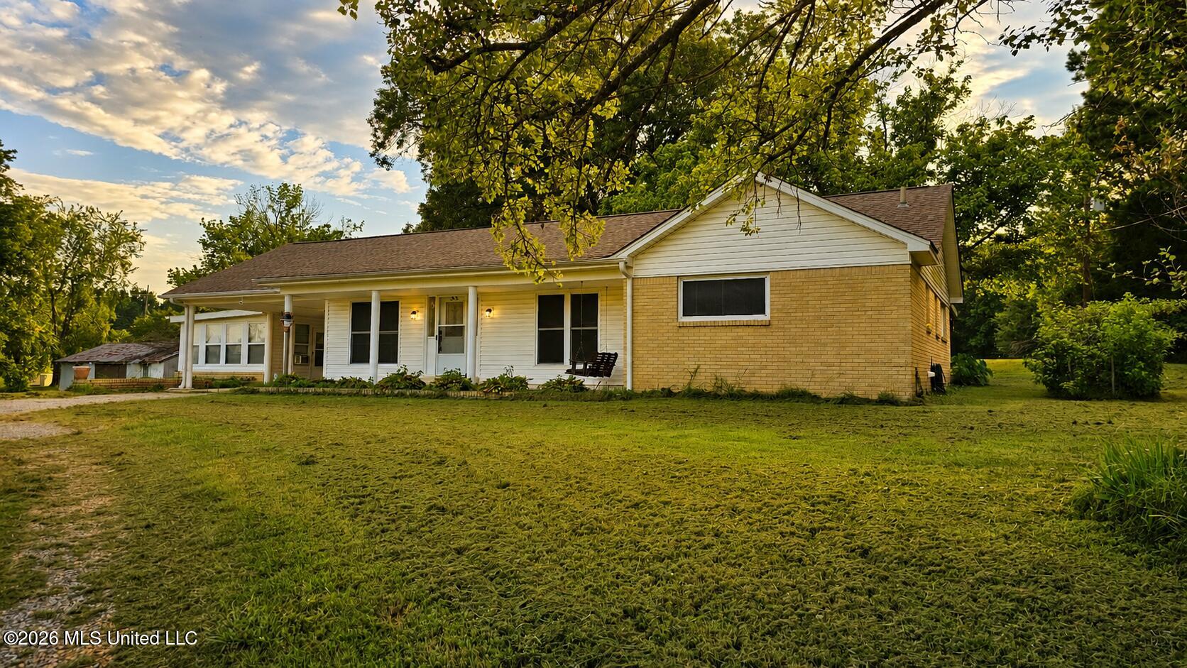 35 Highway 301 Property Photo 1