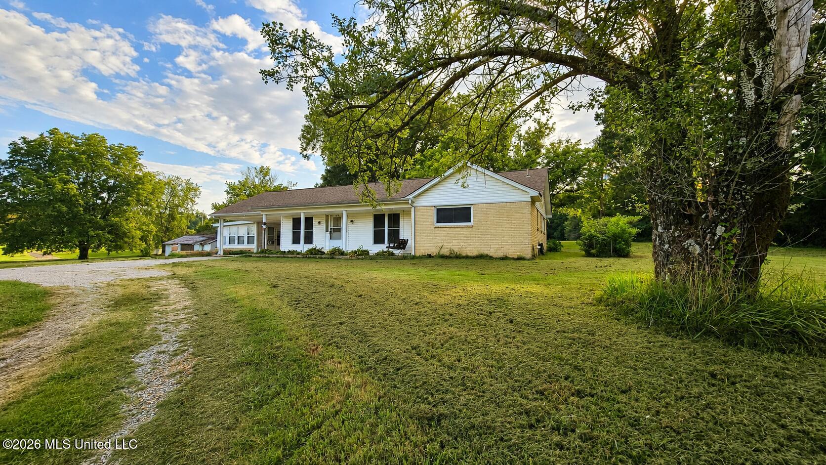 35 Highway 301 Property Photo 5