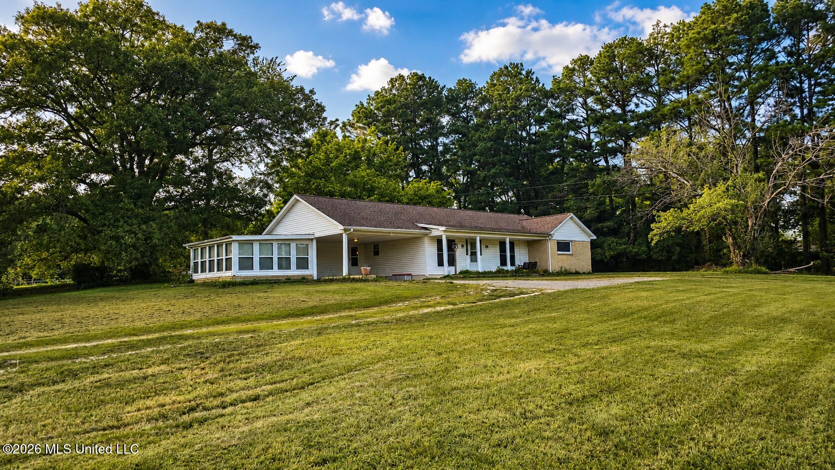 35 Highway 301 Property Photo 6