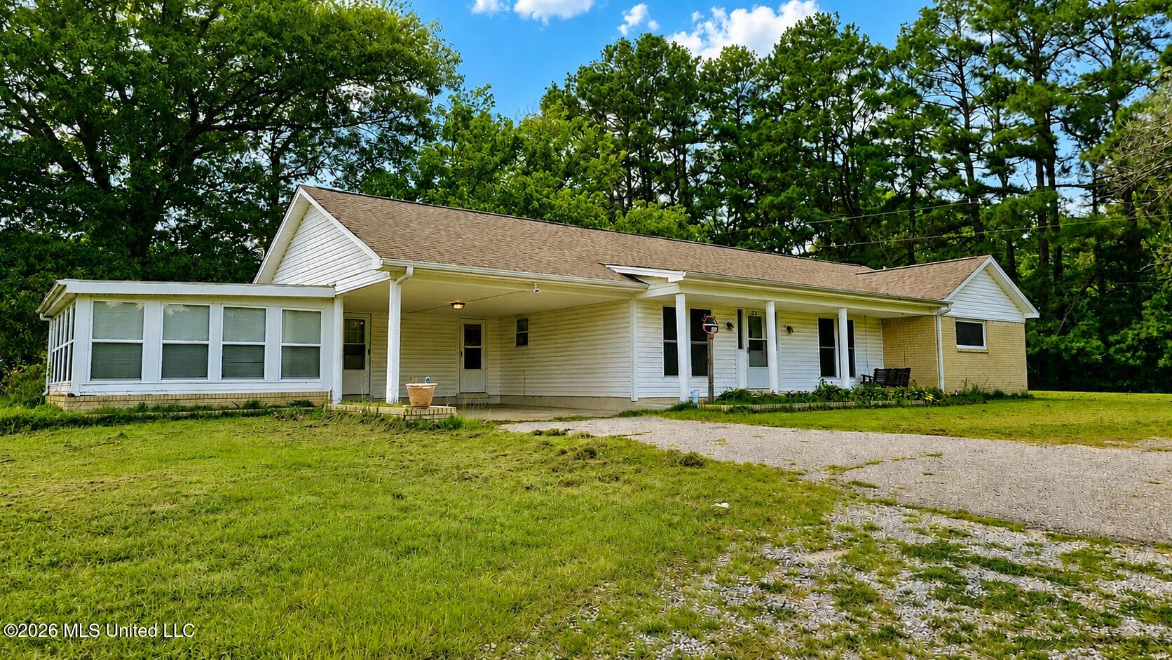 35 Highway 301 Property Photo 7