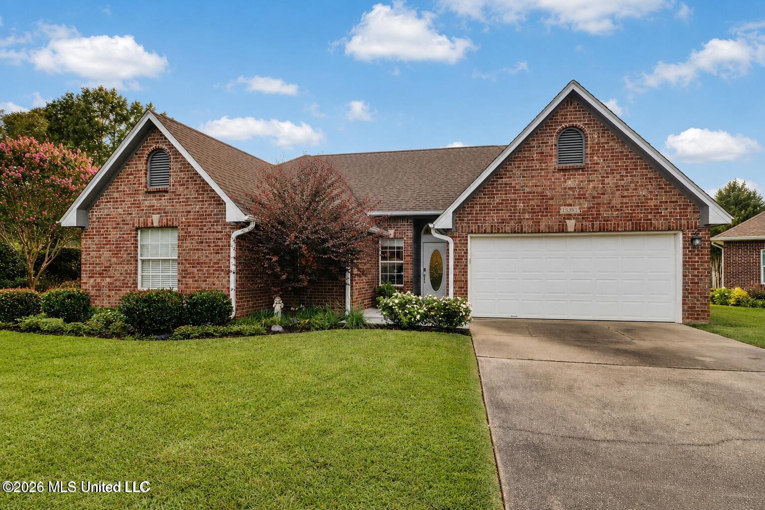 15385 Lakeview Court Property Photo 4